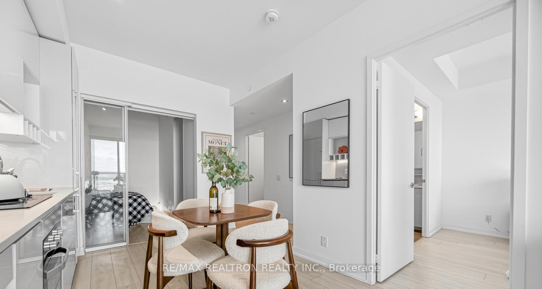 Photo 9 of Unit 5615, 950 Portage Parkway, Vaughan, Vaughan Corporate Centre — HOMEH
