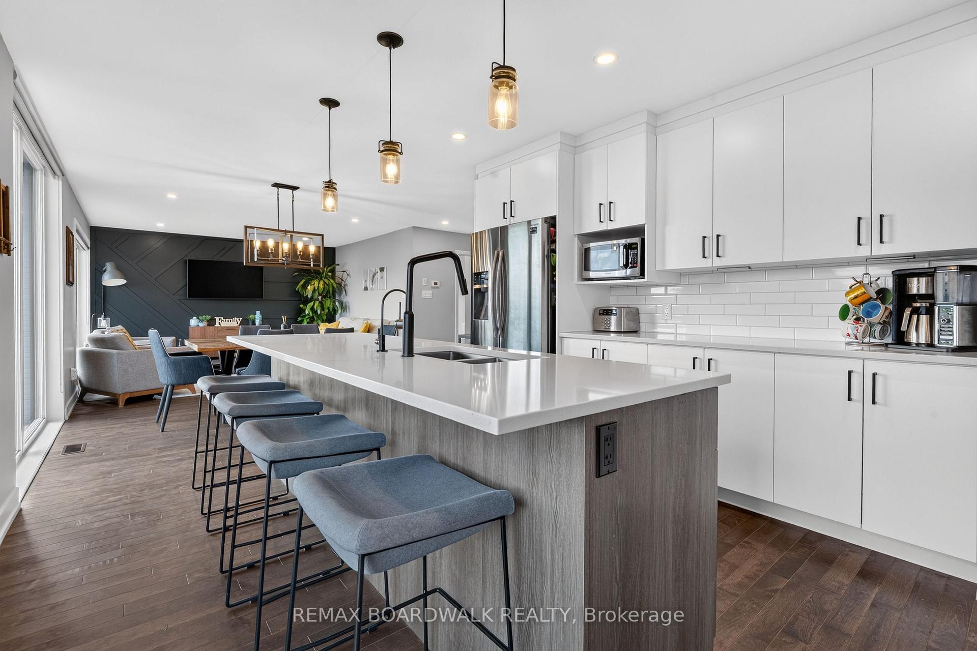 Photo 13 of 112 Argile Street, Casselman, Casselman — HOMEH