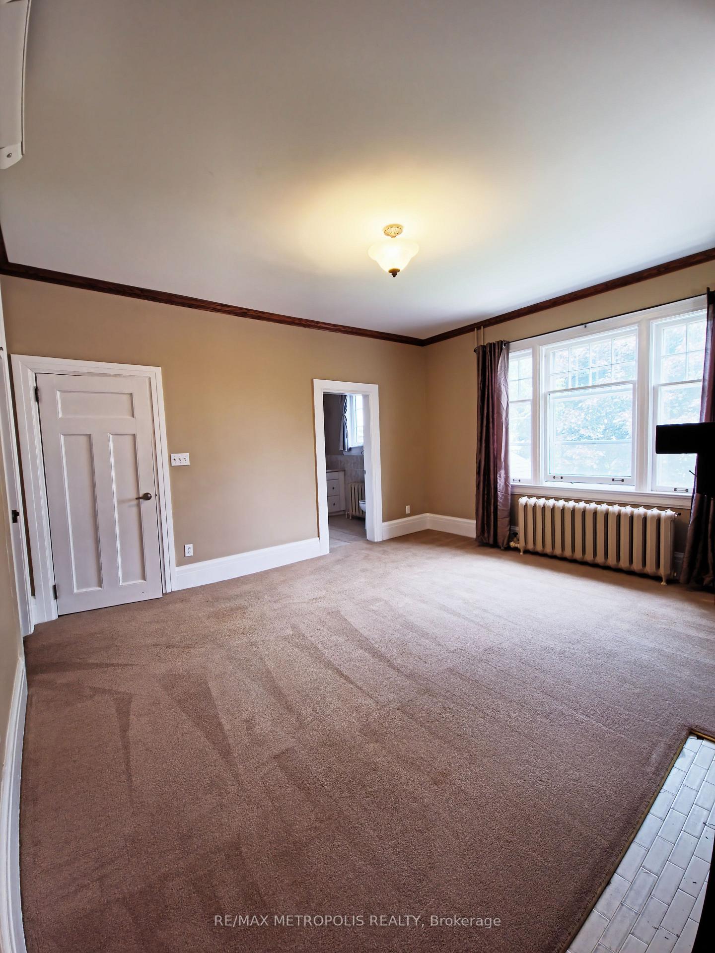 Photo 11 of Unit Upper #2, 1110 Simcoe Street S, Oshawa, Lakeview — HOMEH