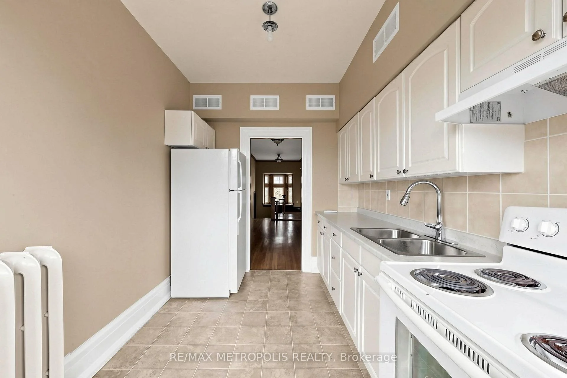 Photo 30 of Unit Upper #2, 1110 Simcoe Street S, Oshawa, Lakeview — HOMEH