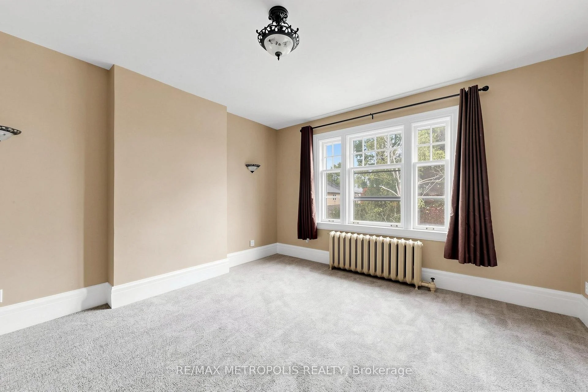 Photo 37 of Unit Upper #2, 1110 Simcoe Street S, Oshawa, Lakeview — HOMEH