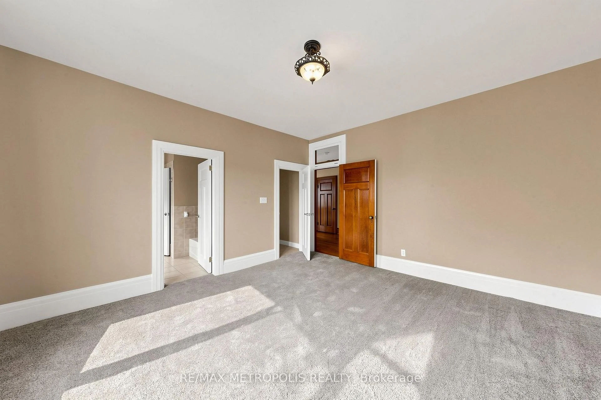 Photo 39 of Unit Upper #2, 1110 Simcoe Street S, Oshawa, Lakeview — HOMEH