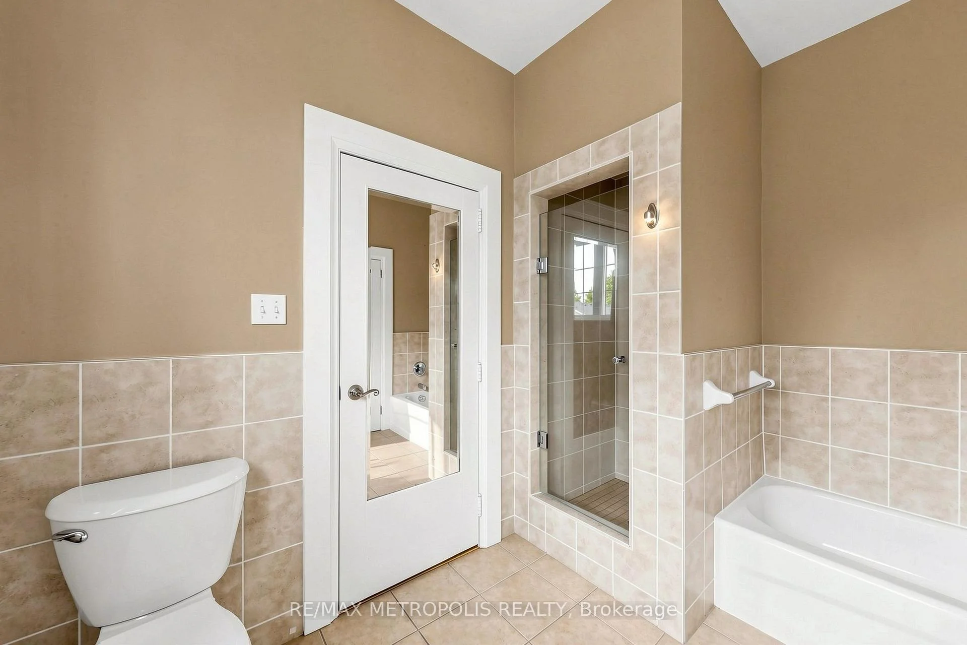 Photo 41 of Unit Upper #2, 1110 Simcoe Street S, Oshawa, Lakeview — HOMEH