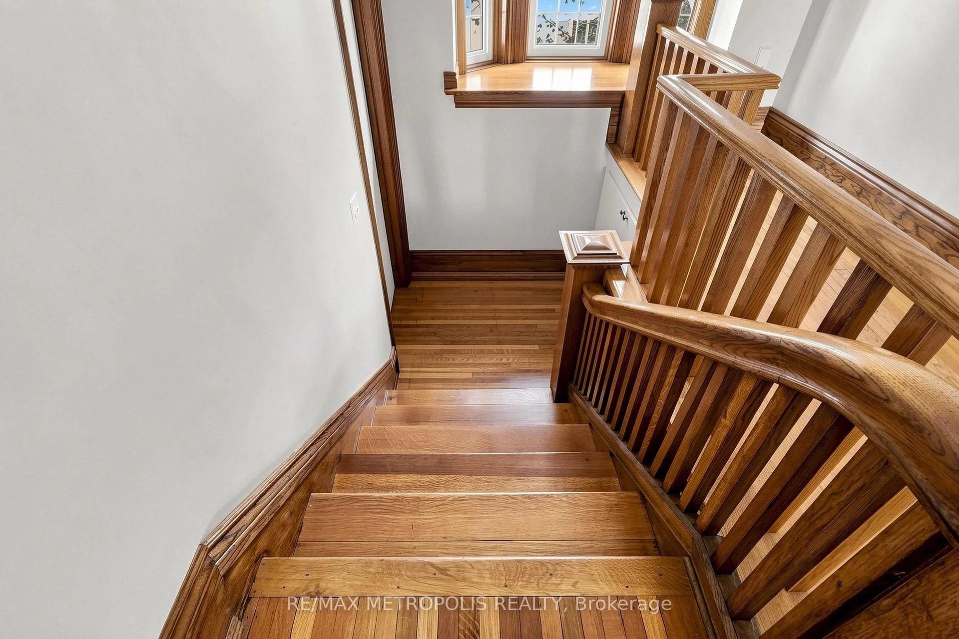 Photo 42 of Unit Upper #2, 1110 Simcoe Street S, Oshawa, Lakeview — HOMEH