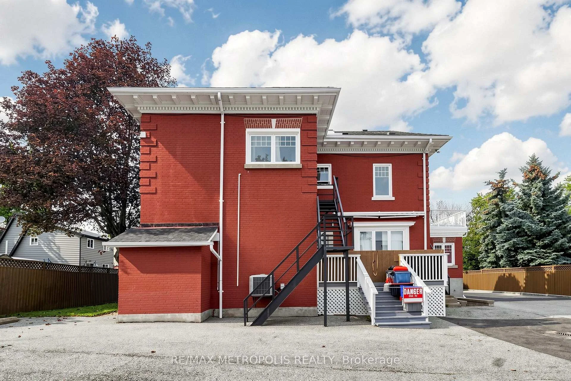 Photo 59 of Unit Upper #2, 1110 Simcoe Street S, Oshawa, Lakeview — HOMEH