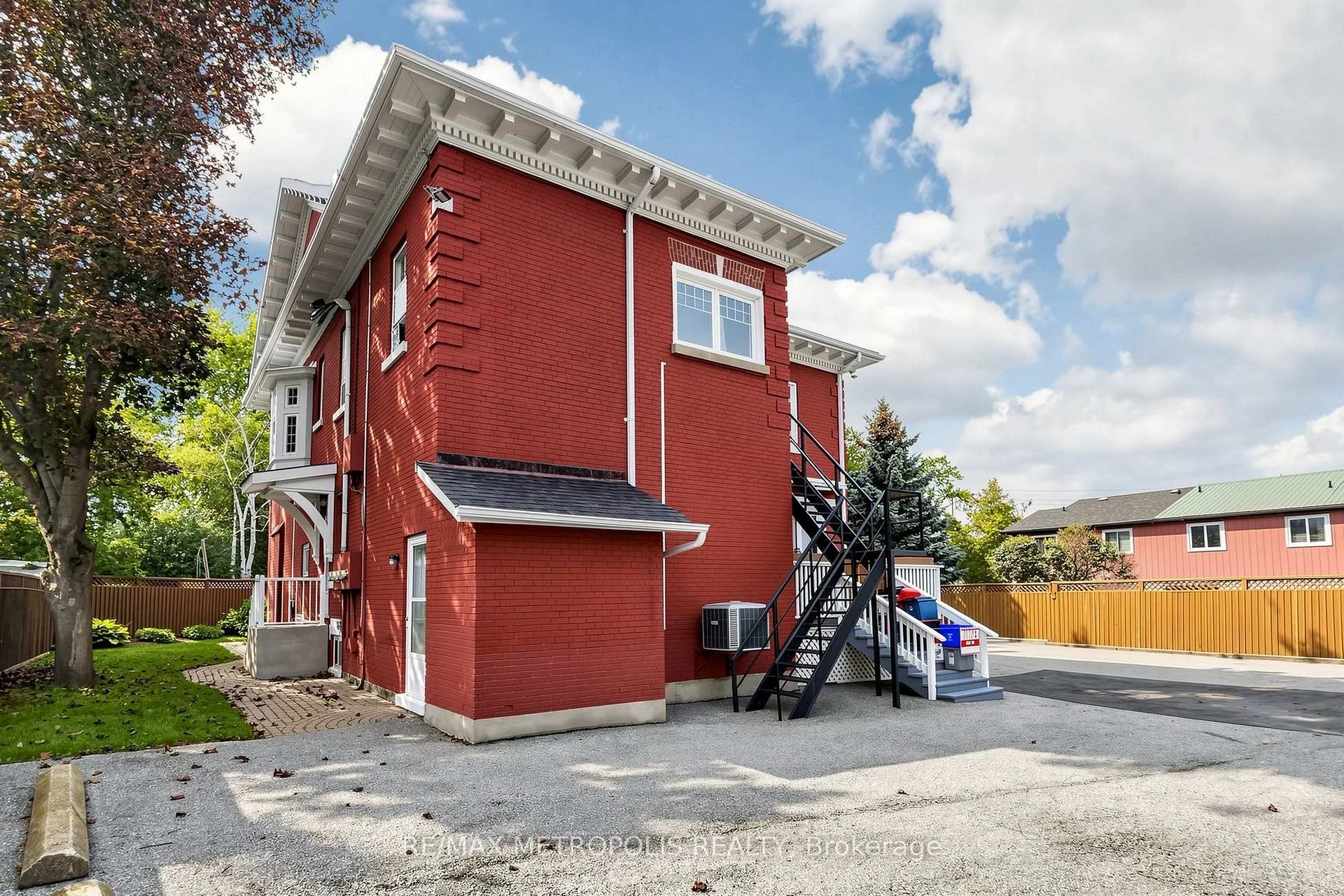 Photo 60 of Unit Upper #2, 1110 Simcoe Street S, Oshawa, Lakeview — HOMEH