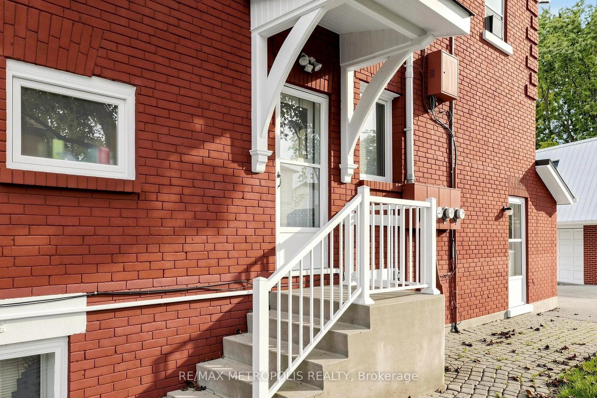 Photo 63 of Unit Upper #2, 1110 Simcoe Street S, Oshawa, Lakeview — HOMEH