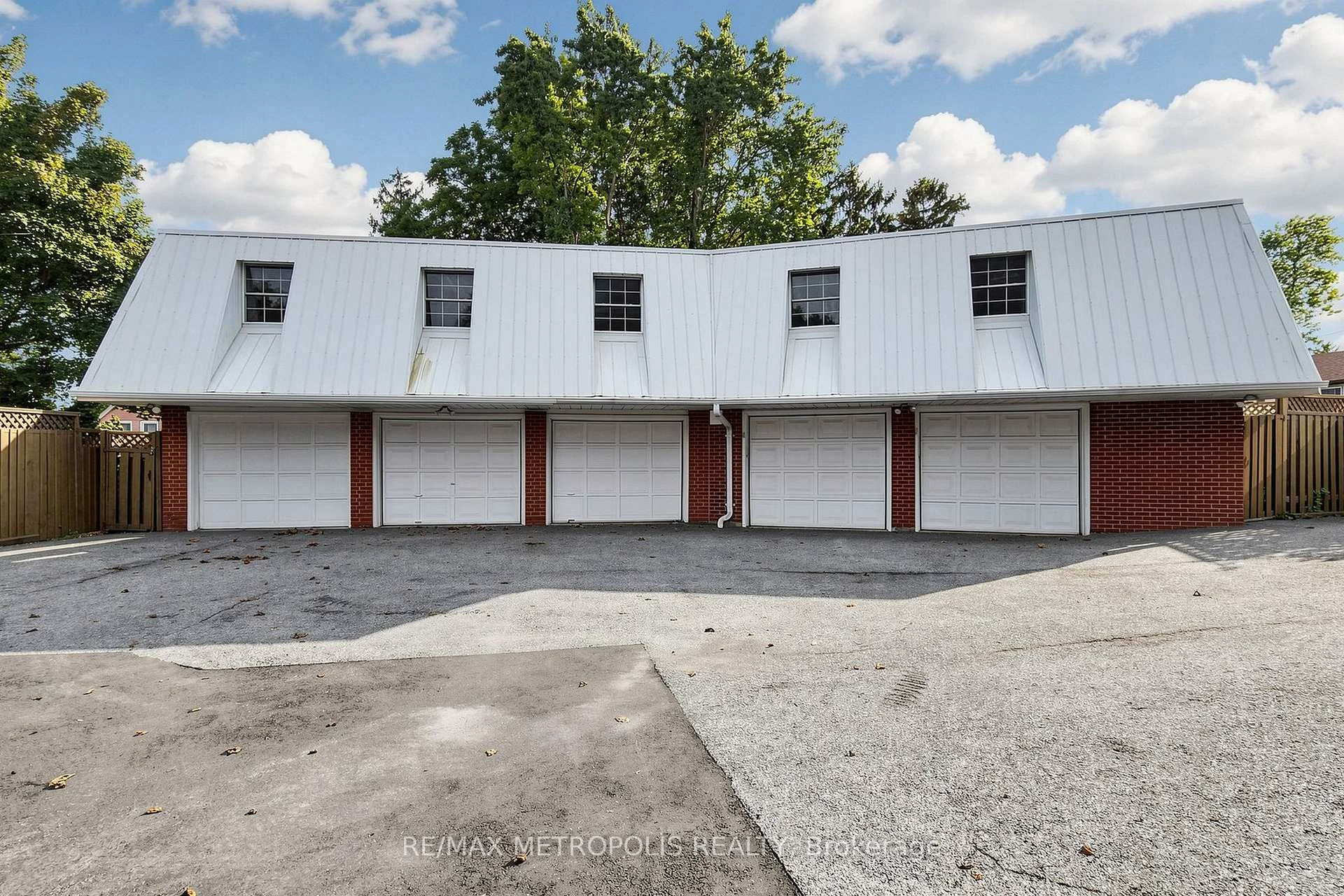 Photo 64 of Unit Upper #2, 1110 Simcoe Street S, Oshawa, Lakeview — HOMEH