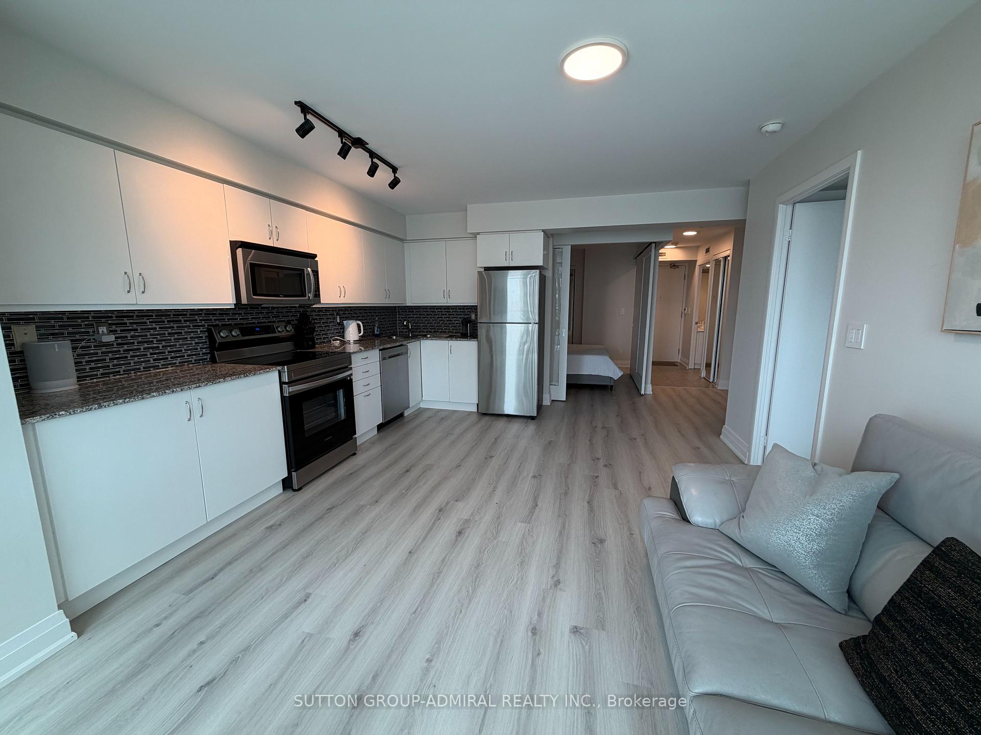 Photo 4 of Unit 1602, 215 Fort York Boulevard, Toronto, Niagara — HOMEH