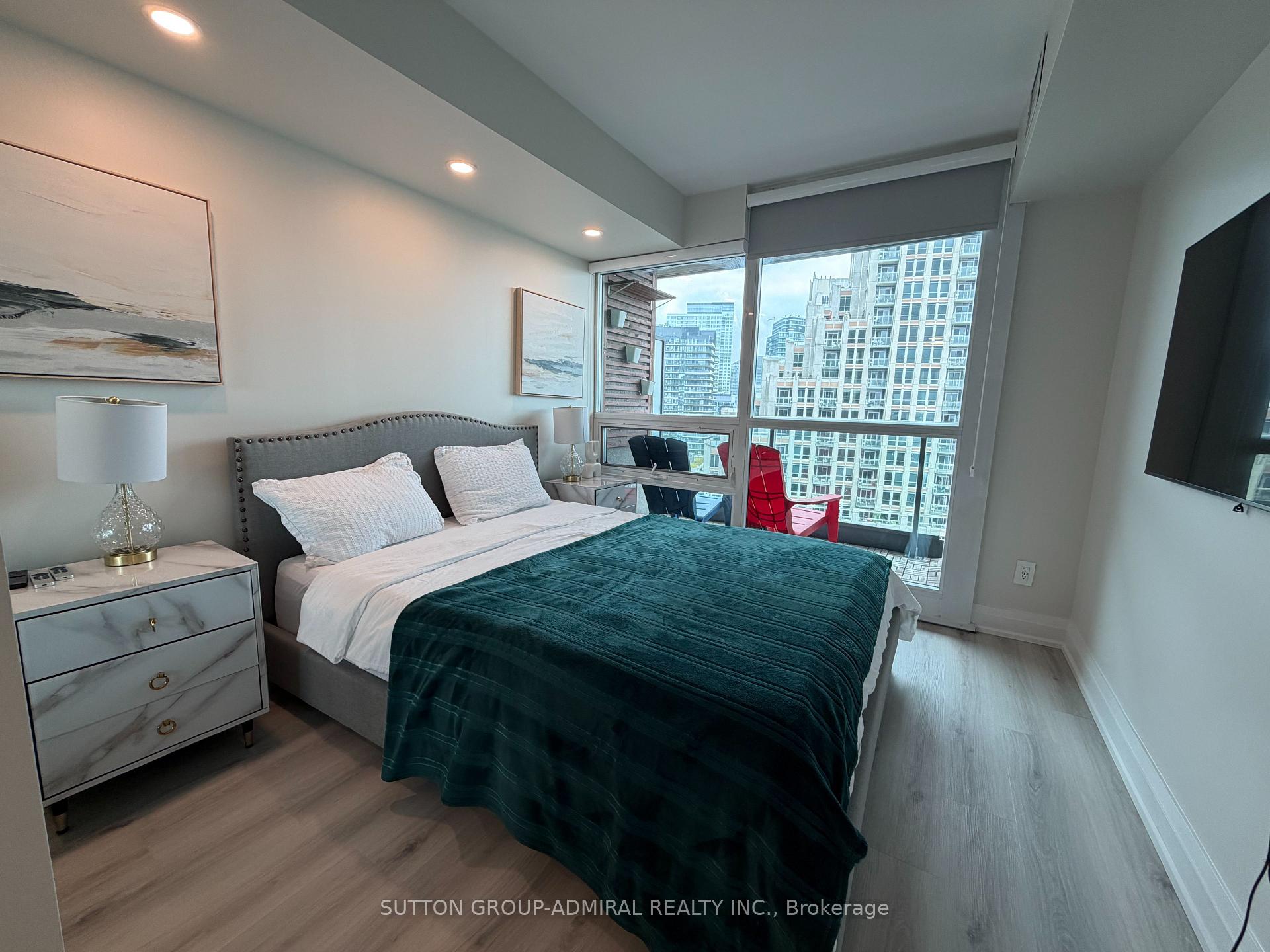 Photo 6 of Unit 1602, 215 Fort York Boulevard, Toronto, Niagara — HOMEH