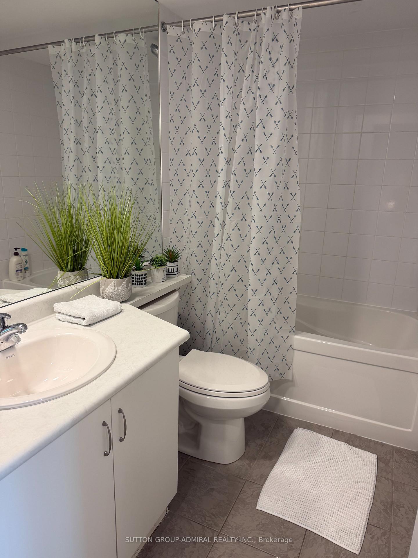 Photo 7 of Unit 1602, 215 Fort York Boulevard, Toronto, Niagara — HOMEH