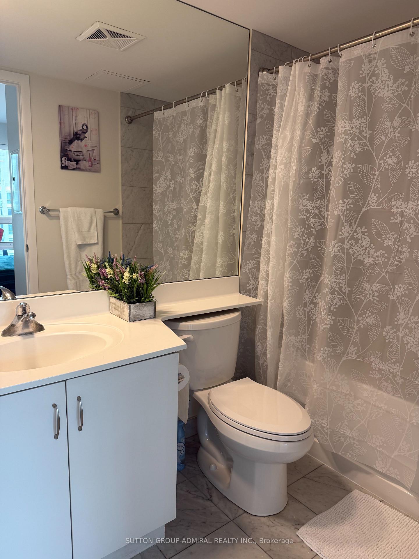 Photo 10 of Unit 1602, 215 Fort York Boulevard, Toronto, Niagara — HOMEH