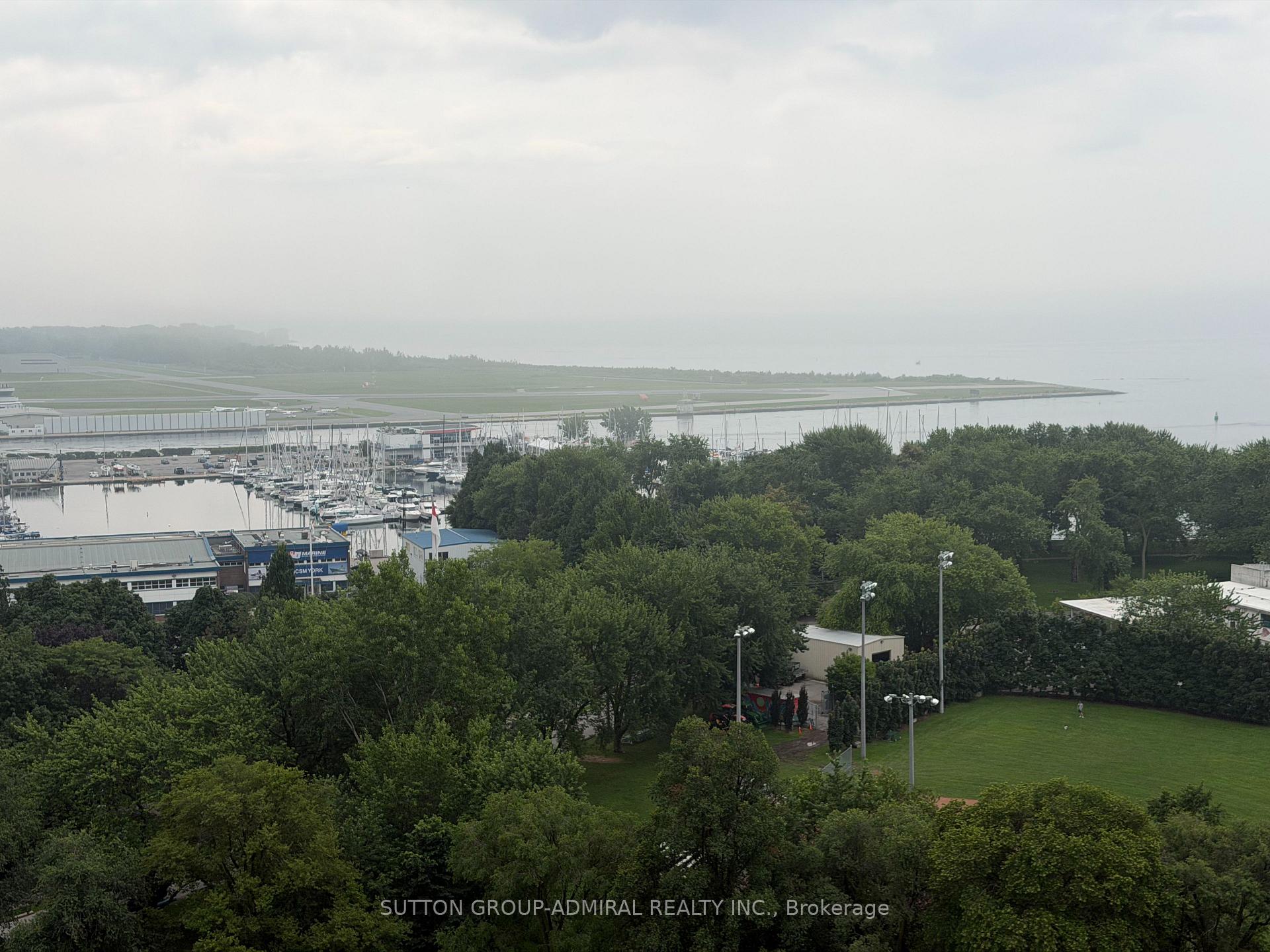 Photo 11 of Unit 1602, 215 Fort York Boulevard, Toronto, Niagara — HOMEH