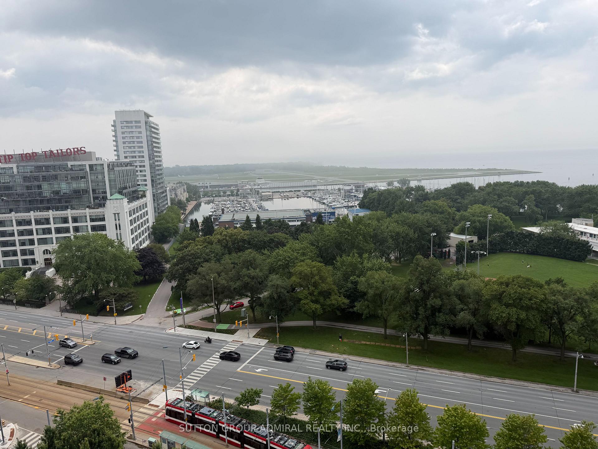 Photo 13 of Unit 1602, 215 Fort York Boulevard, Toronto, Niagara — HOMEH