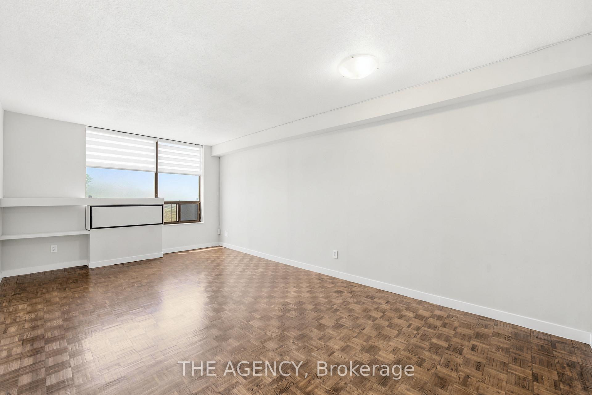 Front of Unit 2511A, 2350 Dundas Street W