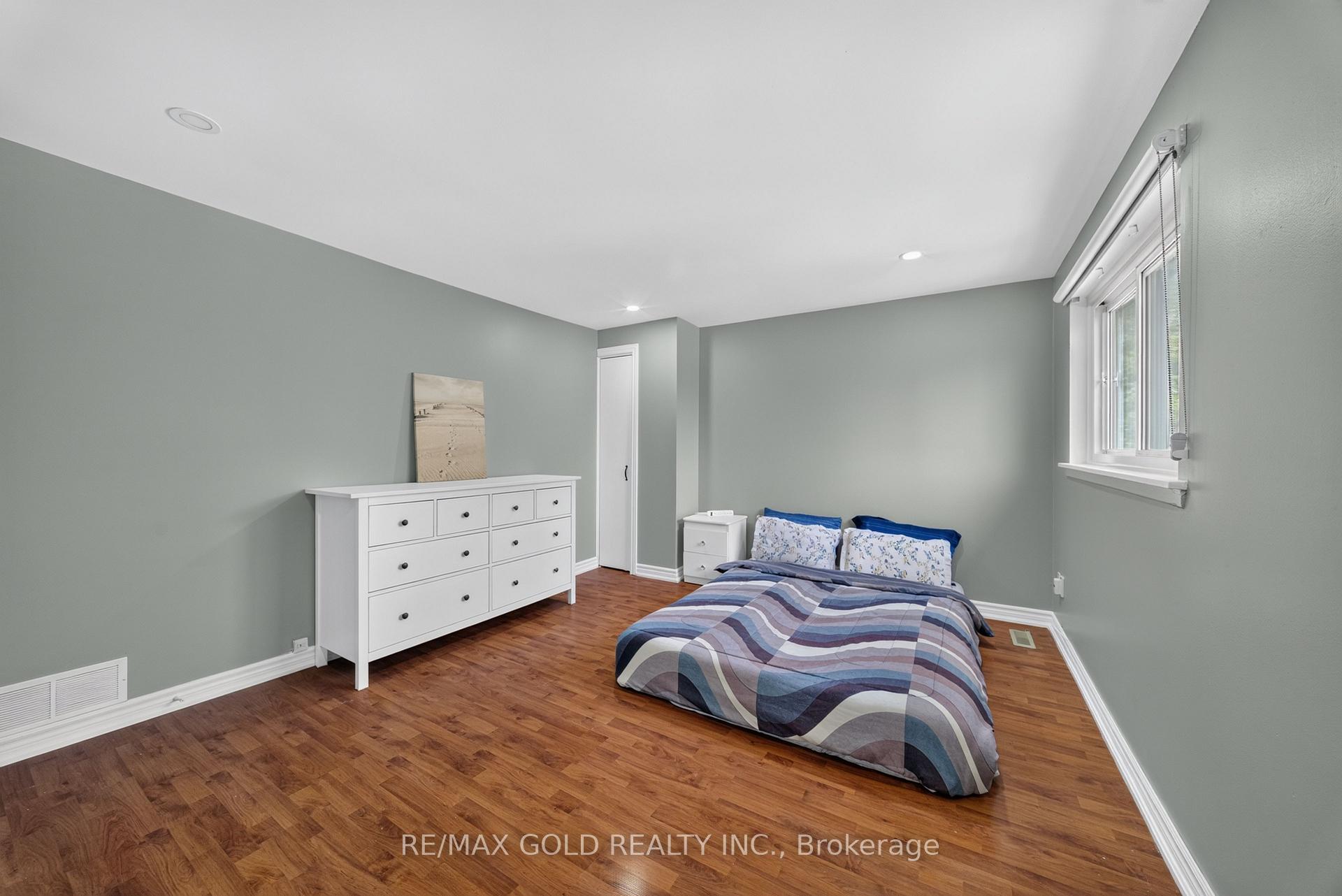Photo 20 of 8 Earnscliffe Gate, Brampton, Southgate — HOMEH