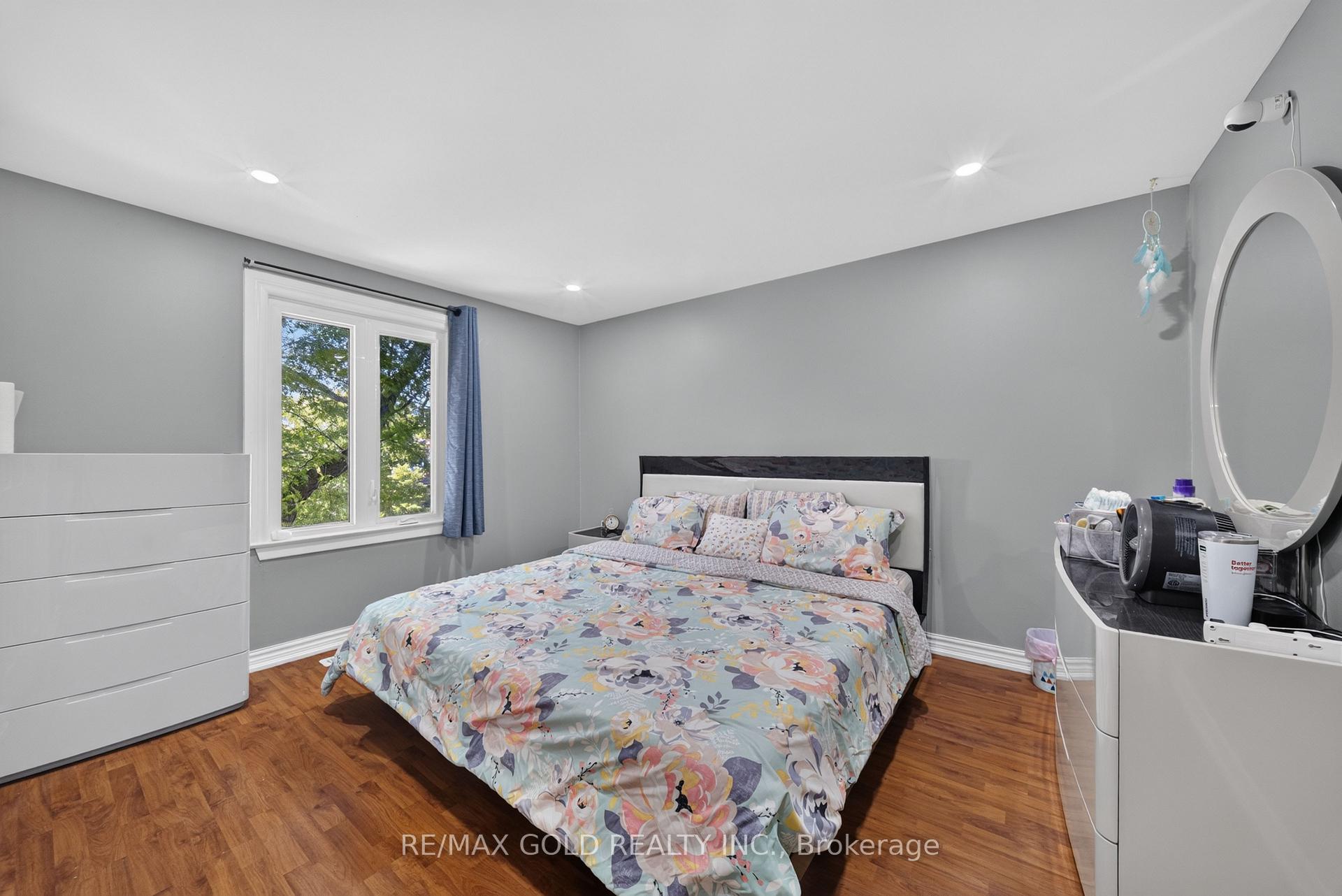 Photo 23 of 8 Earnscliffe Gate, Brampton, Southgate — HOMEH