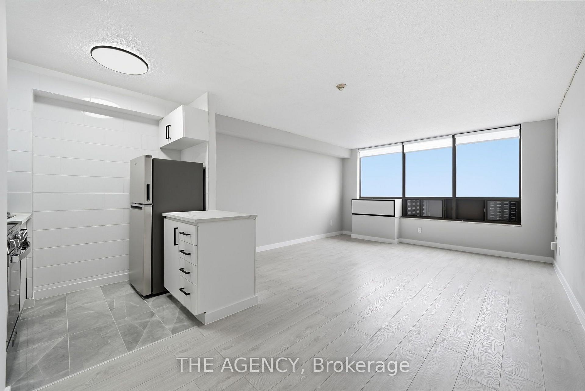 Photo 5 of Unit 2808B, 2360 Dundas Street W, Toronto, High Park North — HOMEH