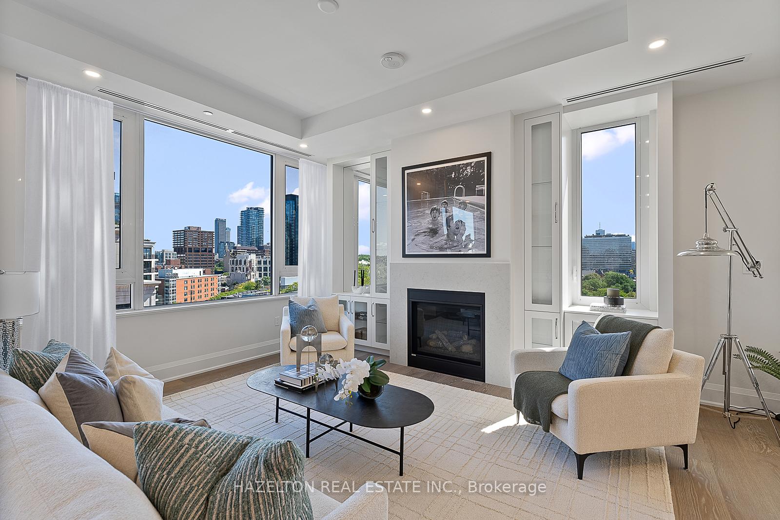 Photo of Unit 802, 128 Hazelton Avenue
