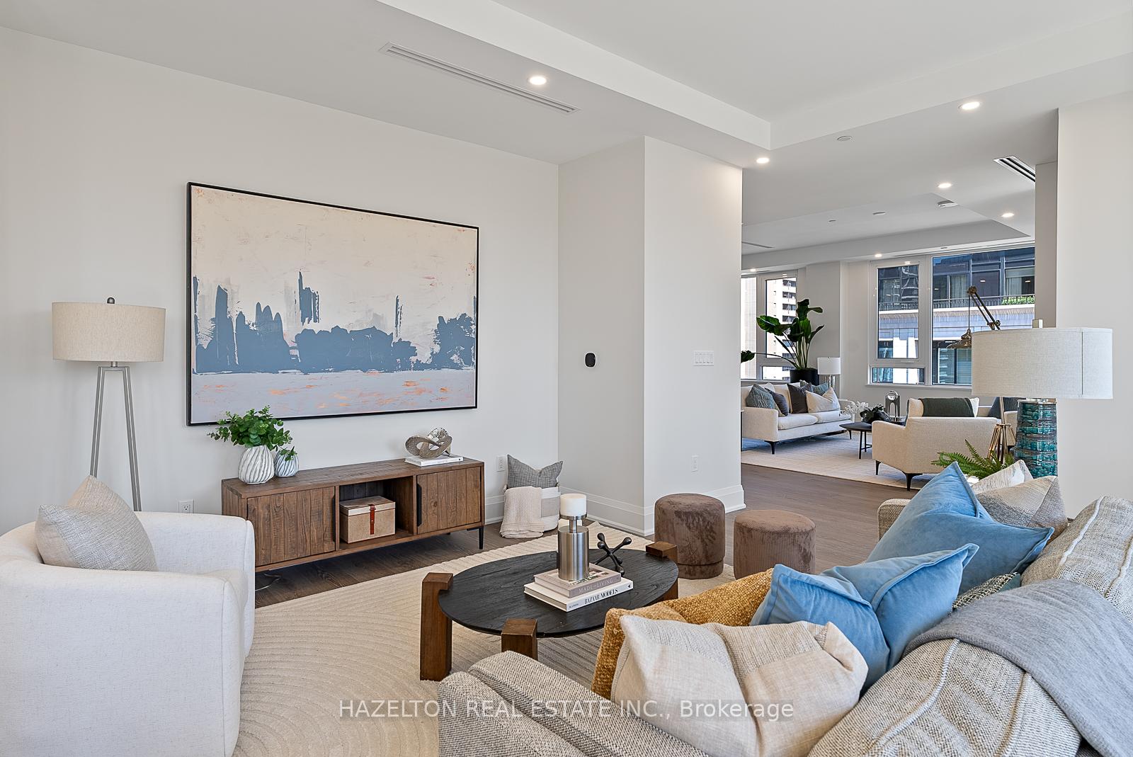 Photo 10 of Unit 802, 128 Hazelton Avenue, Toronto, The Annex — HOMEH