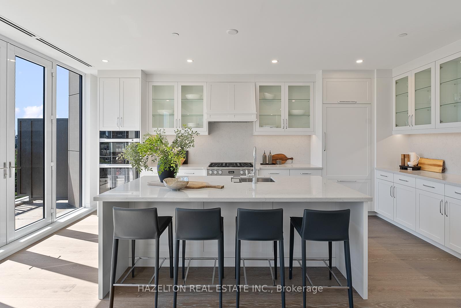 Photo 14 of Unit 802, 128 Hazelton Avenue, Toronto, The Annex — HOMEH