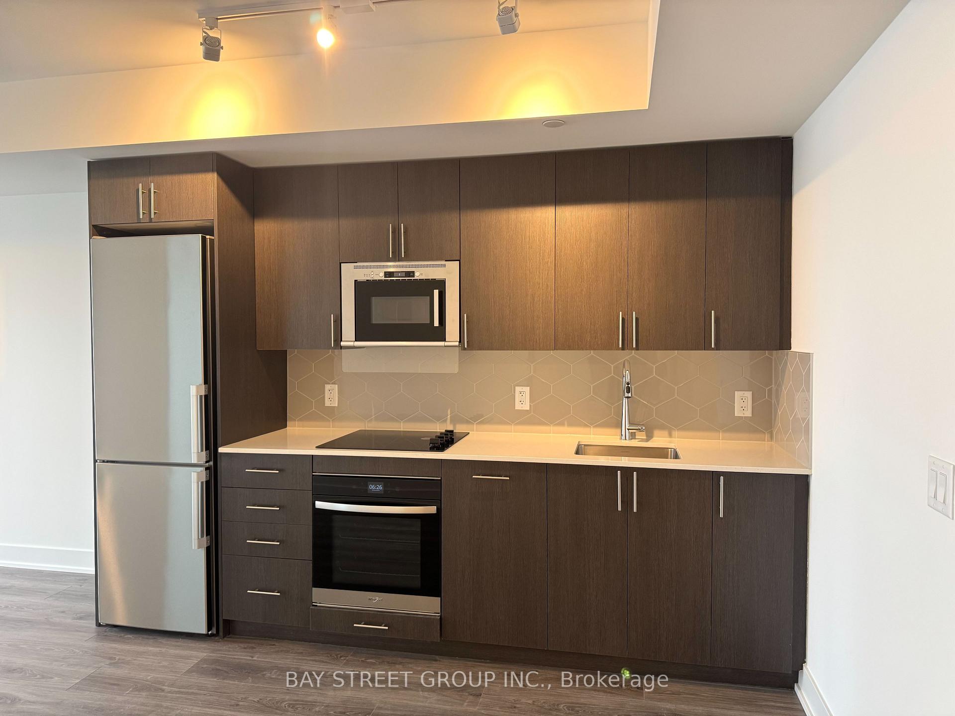 Photo 3 of Unit 1010, 2545 Simcoe Street N, Oshawa, Windfields — HOMEH