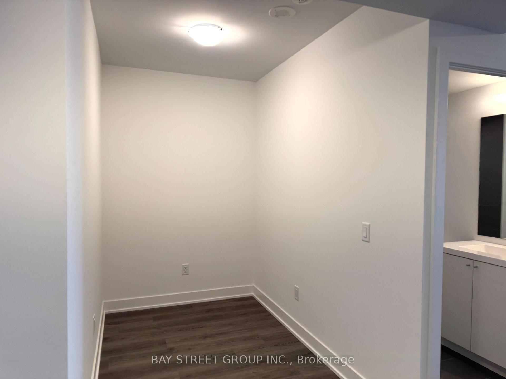 Photo 9 of Unit 1010, 2545 Simcoe Street N, Oshawa, Windfields — HOMEH