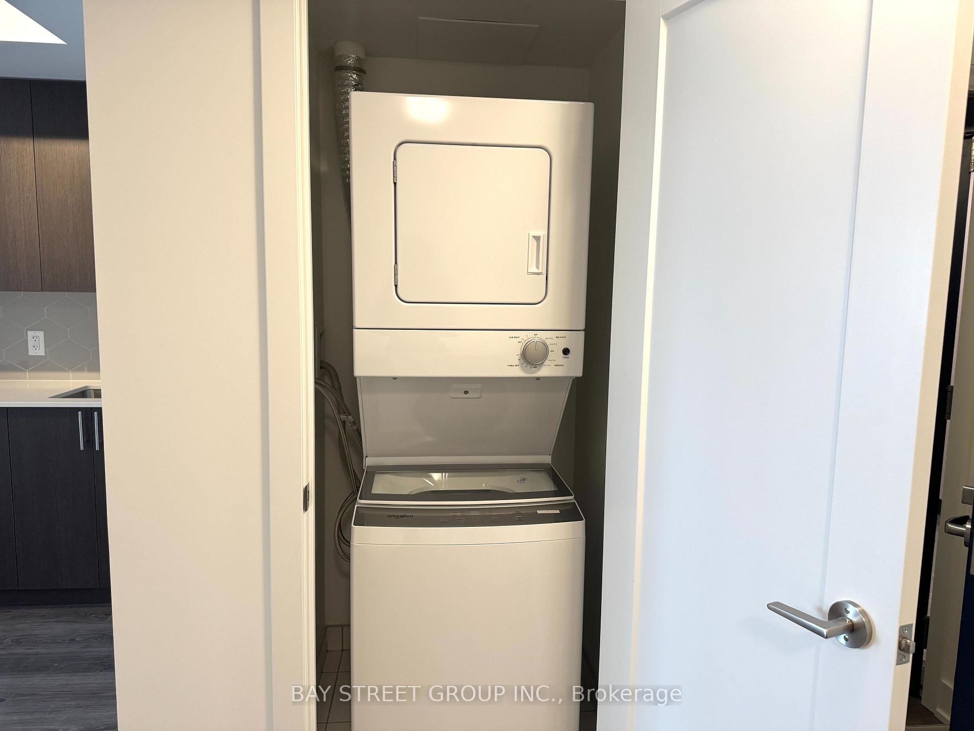 Photo 12 of Unit 1010, 2545 Simcoe Street N, Oshawa, Windfields — HOMEH