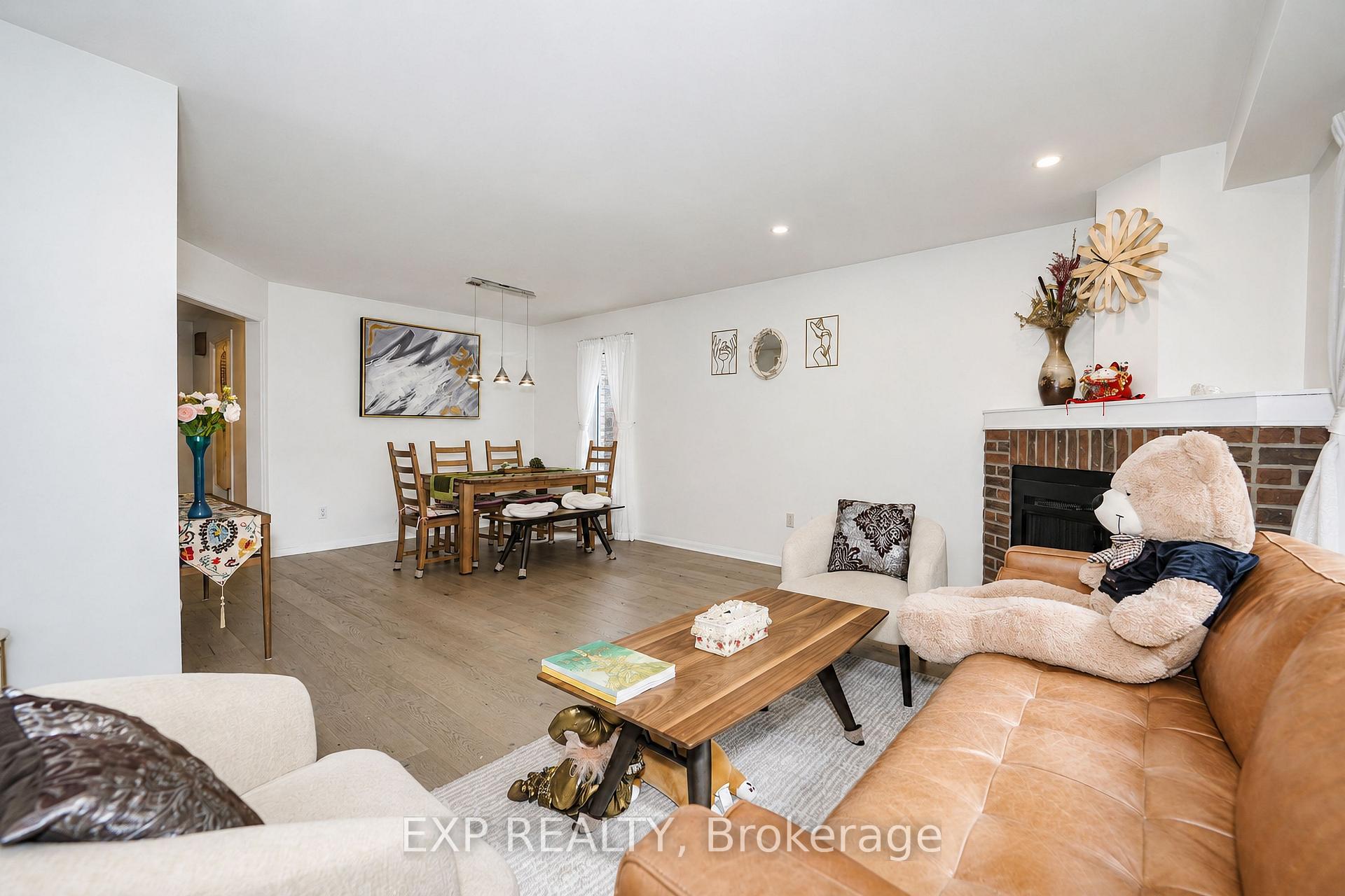 Photo 9 of 61 Wintermute Boulevard, Scarborough, Steeles — HOMEH