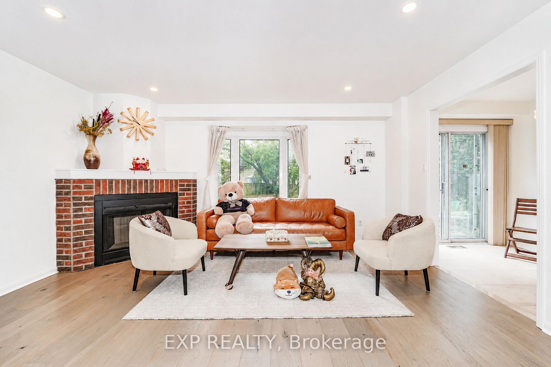 Photo 11 of 61 Wintermute Boulevard, Scarborough, Steeles — HOMEH