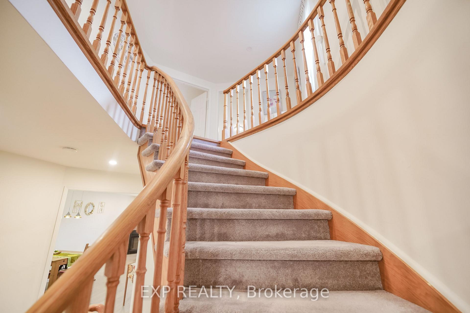 Photo 17 of 61 Wintermute Boulevard, Scarborough, Steeles — HOMEH