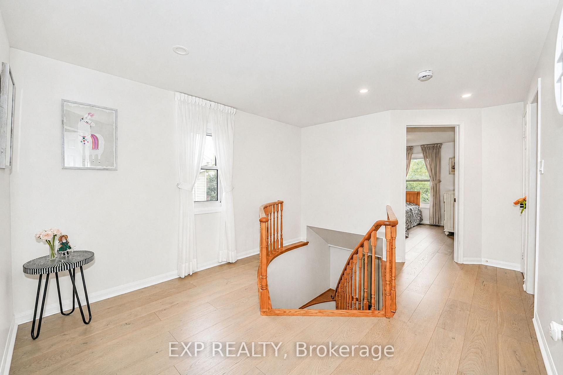 Photo 18 of 61 Wintermute Boulevard, Scarborough, Steeles — HOMEH