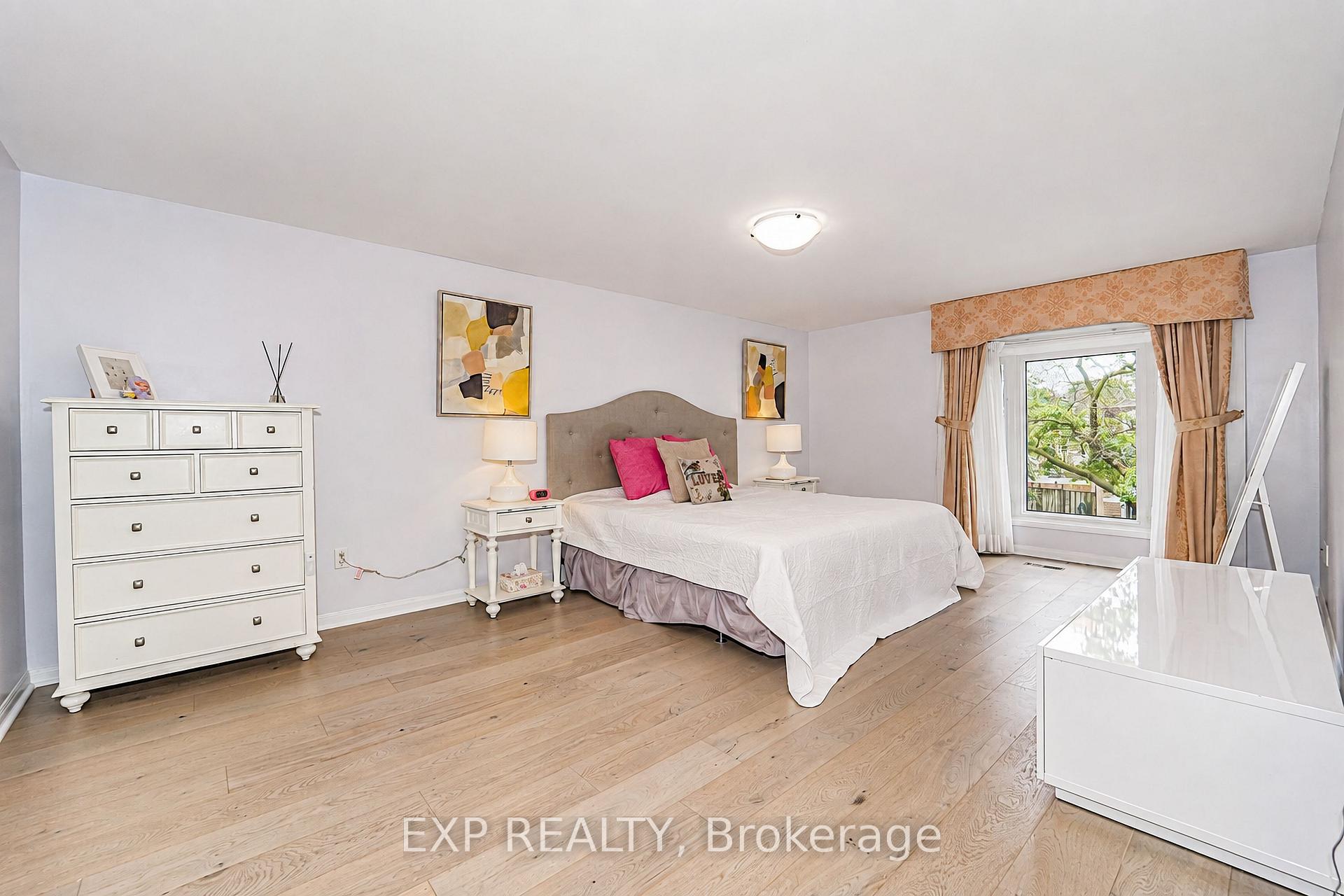 Photo 19 of 61 Wintermute Boulevard, Scarborough, Steeles — HOMEH