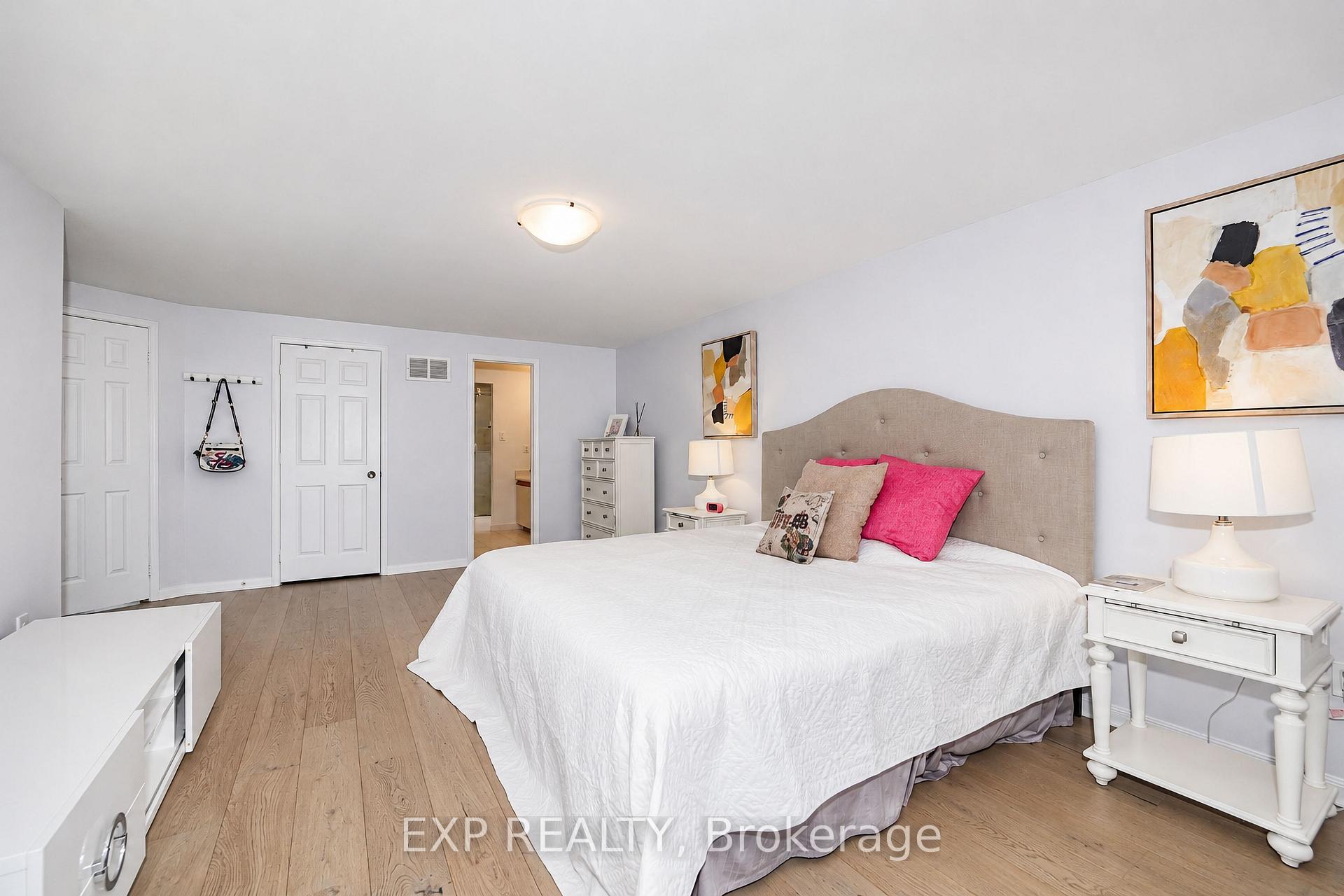 Photo 20 of 61 Wintermute Boulevard, Scarborough, Steeles — HOMEH