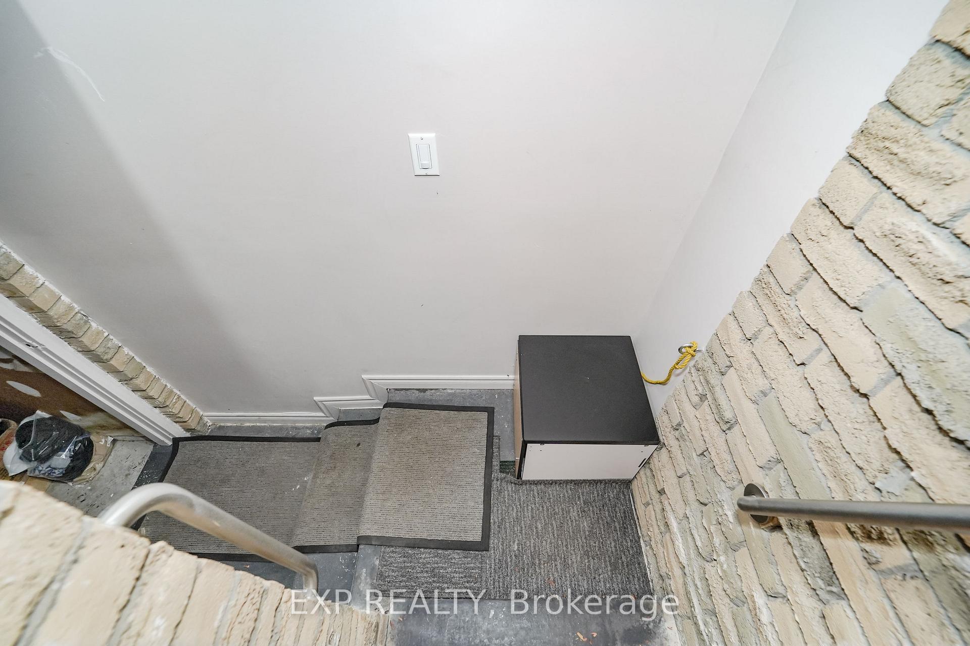 Photo 31 of 61 Wintermute Boulevard, Scarborough, Steeles — HOMEH