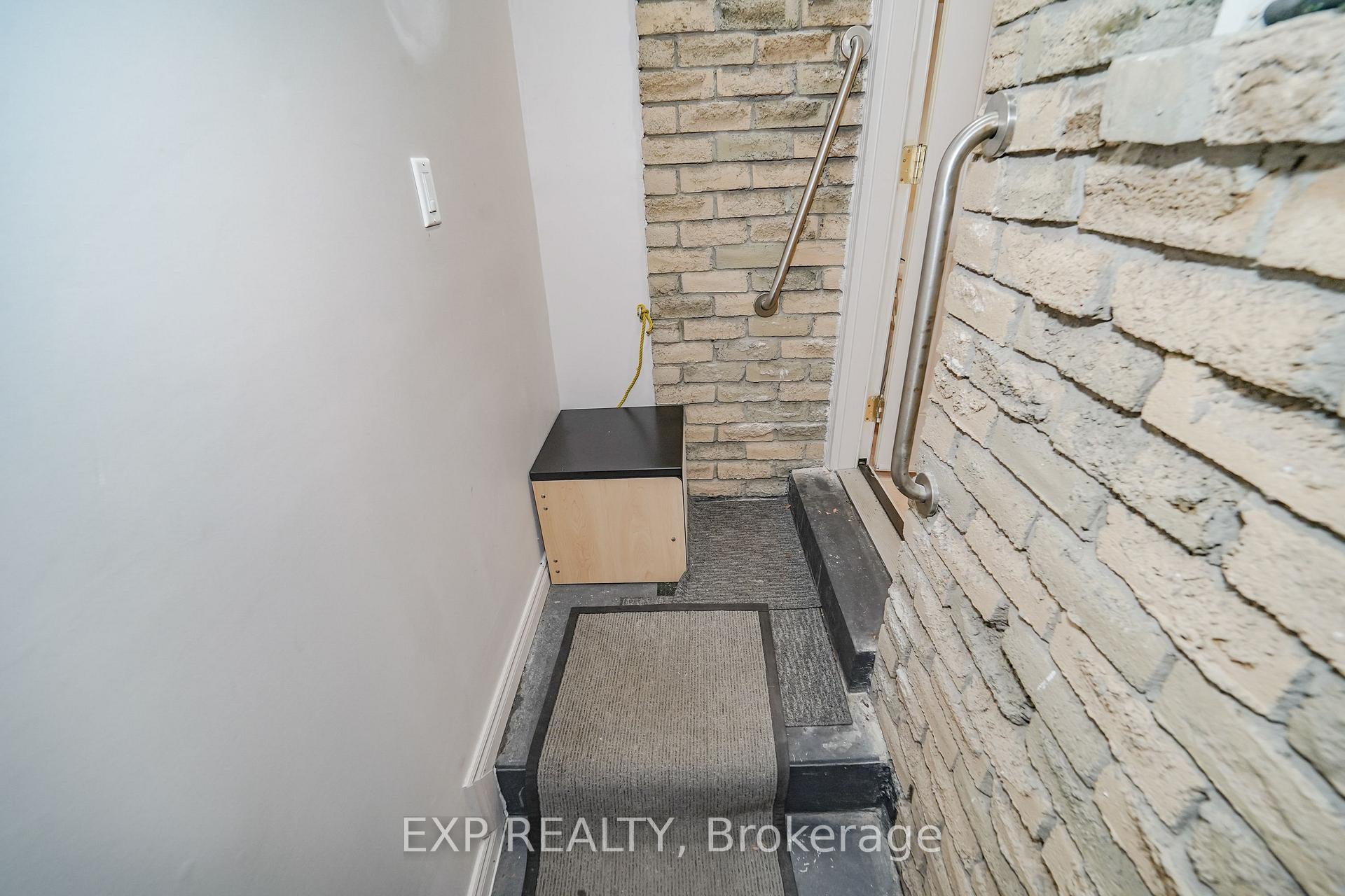 Photo 33 of 61 Wintermute Boulevard, Scarborough, Steeles — HOMEH