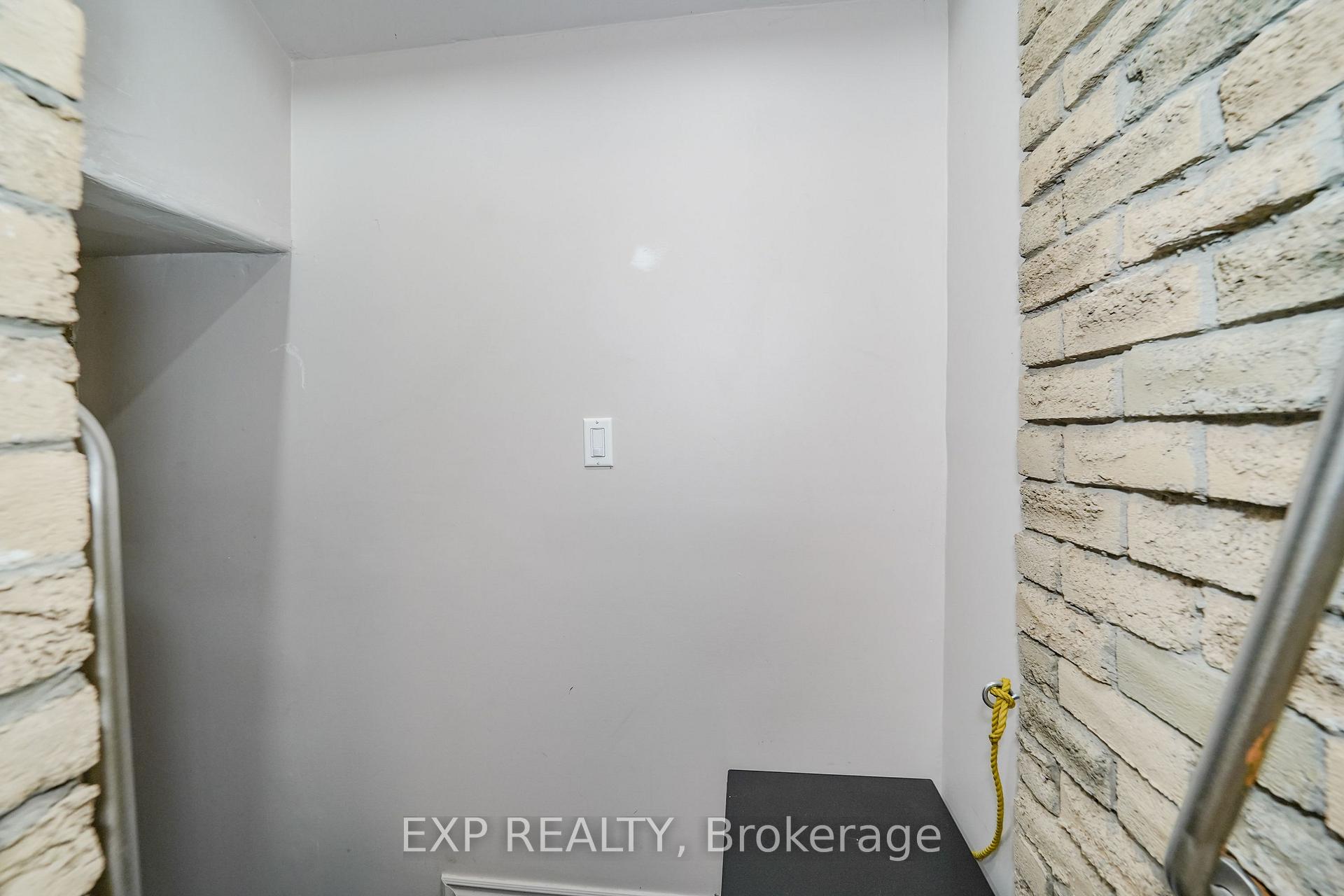 Photo 32 of 61 Wintermute Boulevard, Scarborough, Steeles — HOMEH