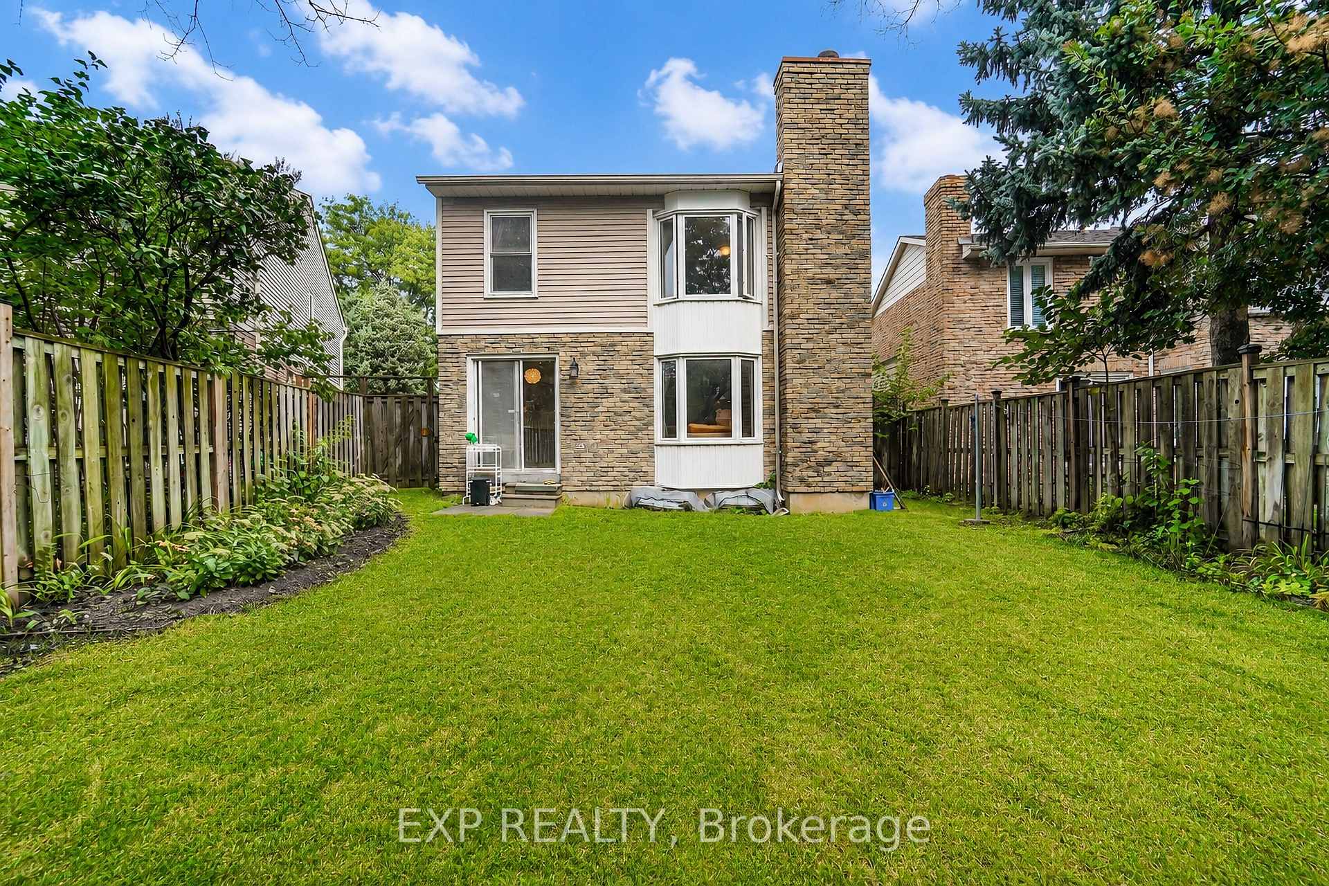 Photo 37 of 61 Wintermute Boulevard, Scarborough, Steeles — HOMEH