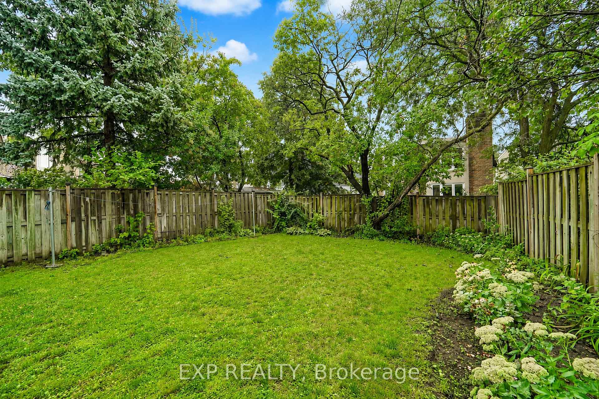 Photo 38 of 61 Wintermute Boulevard, Scarborough, Steeles — HOMEH
