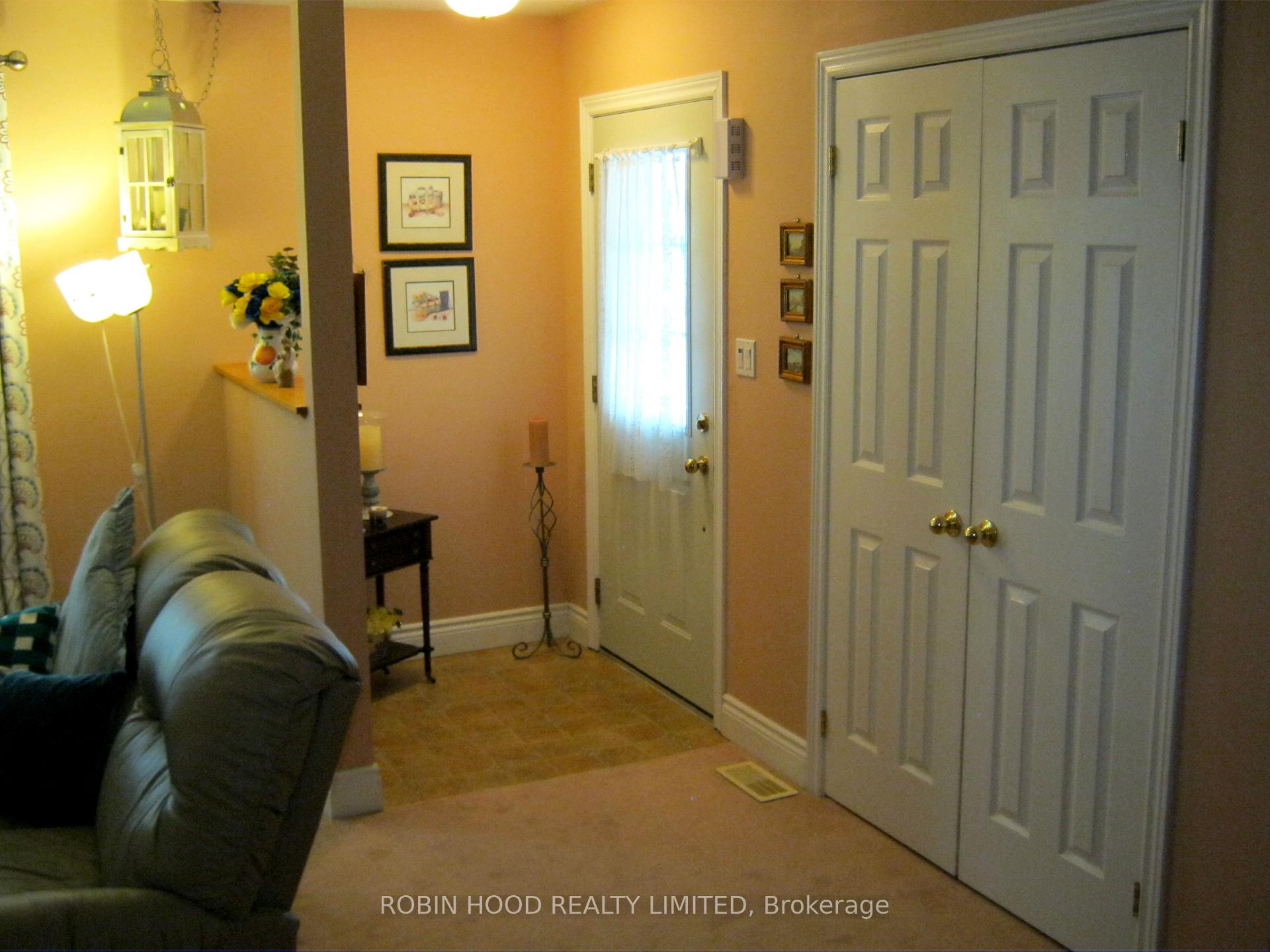 Photo 8 of 40 Dormer Road, Kawartha Lakes, Lindsay — HOMEH
