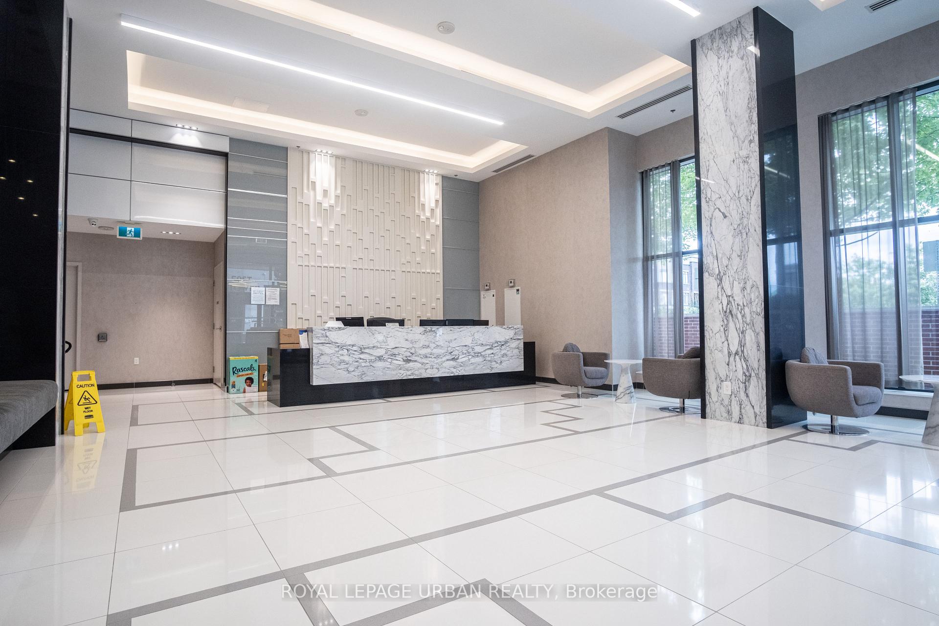 Photo 2 of Unit 817, 99 Eagle Rock Way, Vaughan, Maple — HOMEH