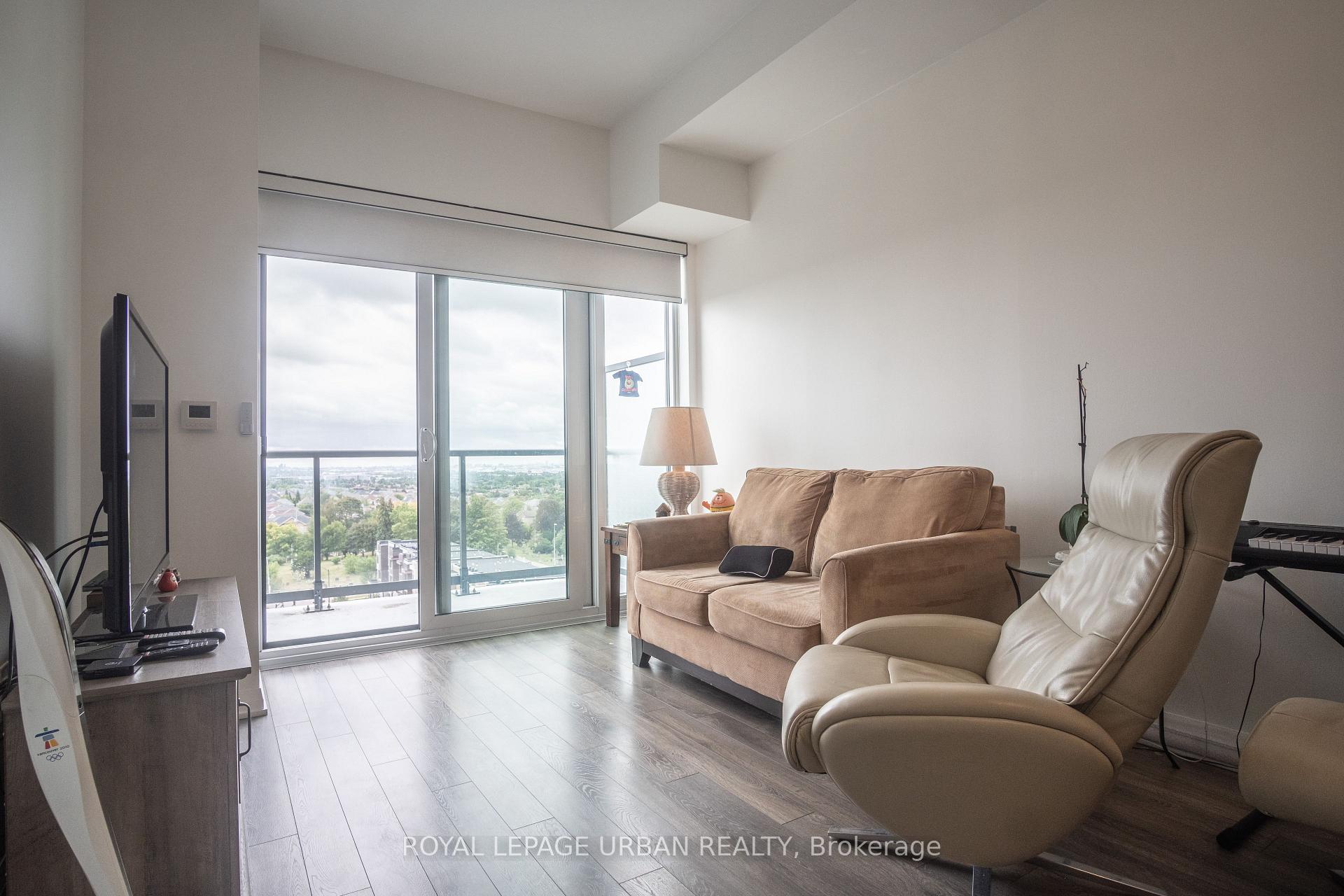 Photo 6 of Unit 817, 99 Eagle Rock Way, Vaughan, Maple — HOMEH