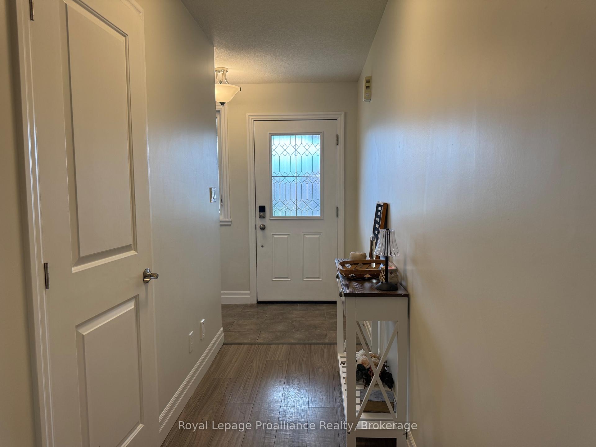 Photo 5 of 19 McIntosh Crescent, Quinte West, Murray Ward — HOMEH