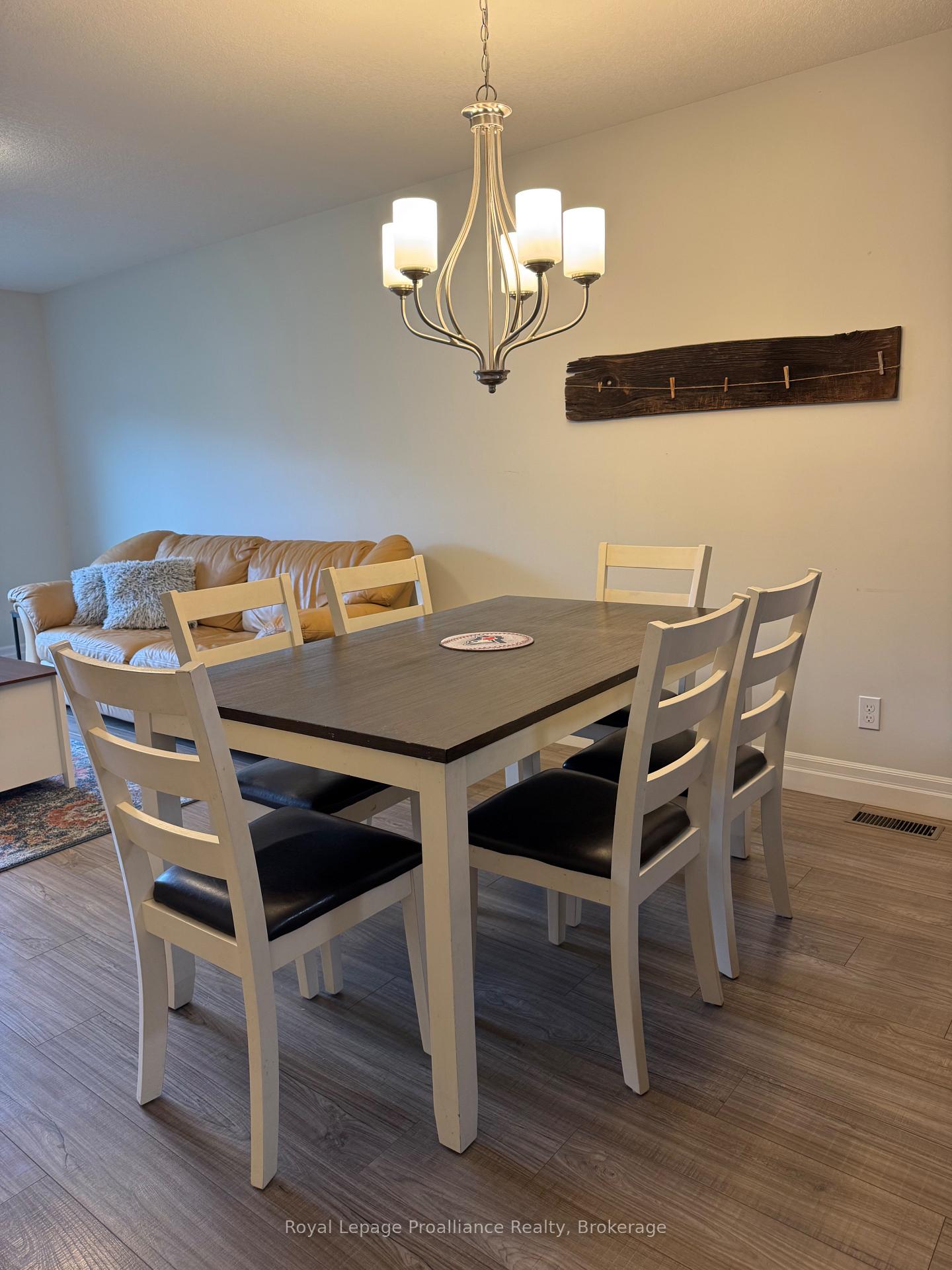 Photo 10 of 19 McIntosh Crescent, Quinte West, Murray Ward — HOMEH
