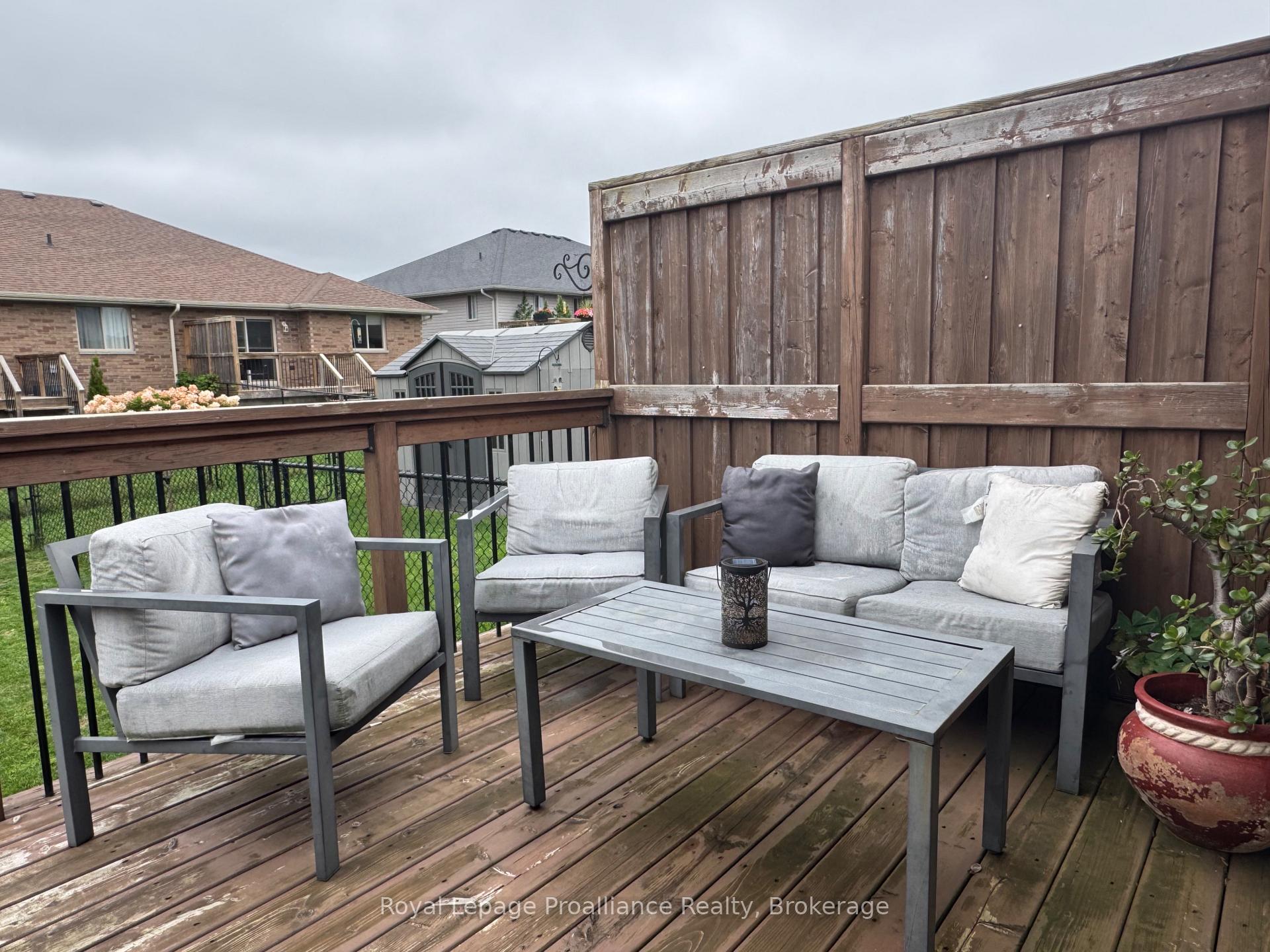 Photo 16 of 19 McIntosh Crescent, Quinte West, Murray Ward — HOMEH
