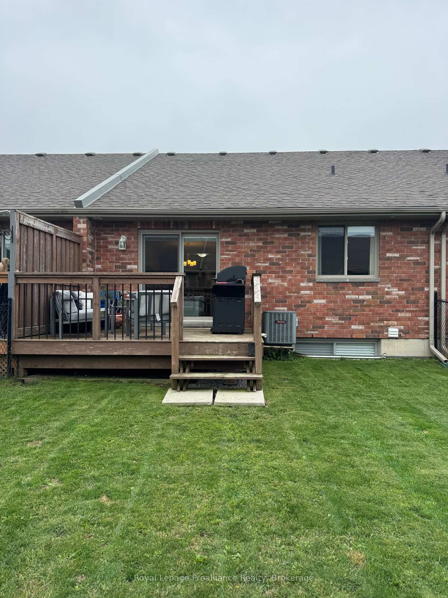Photo 20 of 19 McIntosh Crescent, Quinte West, Murray Ward — HOMEH