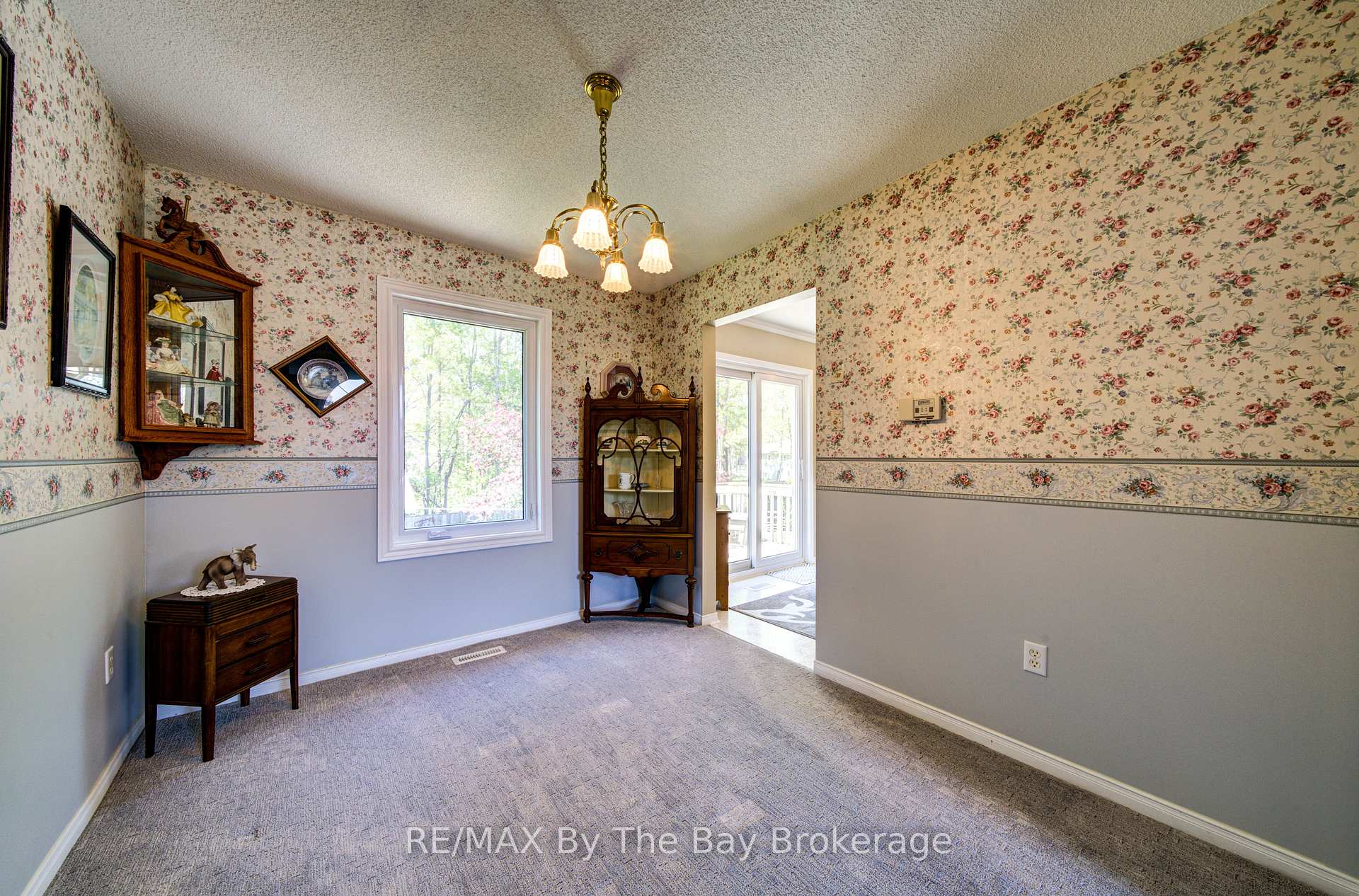 Photo 7 of 12 Silver Birch Avenue, Wasaga Beach — HOMEH
