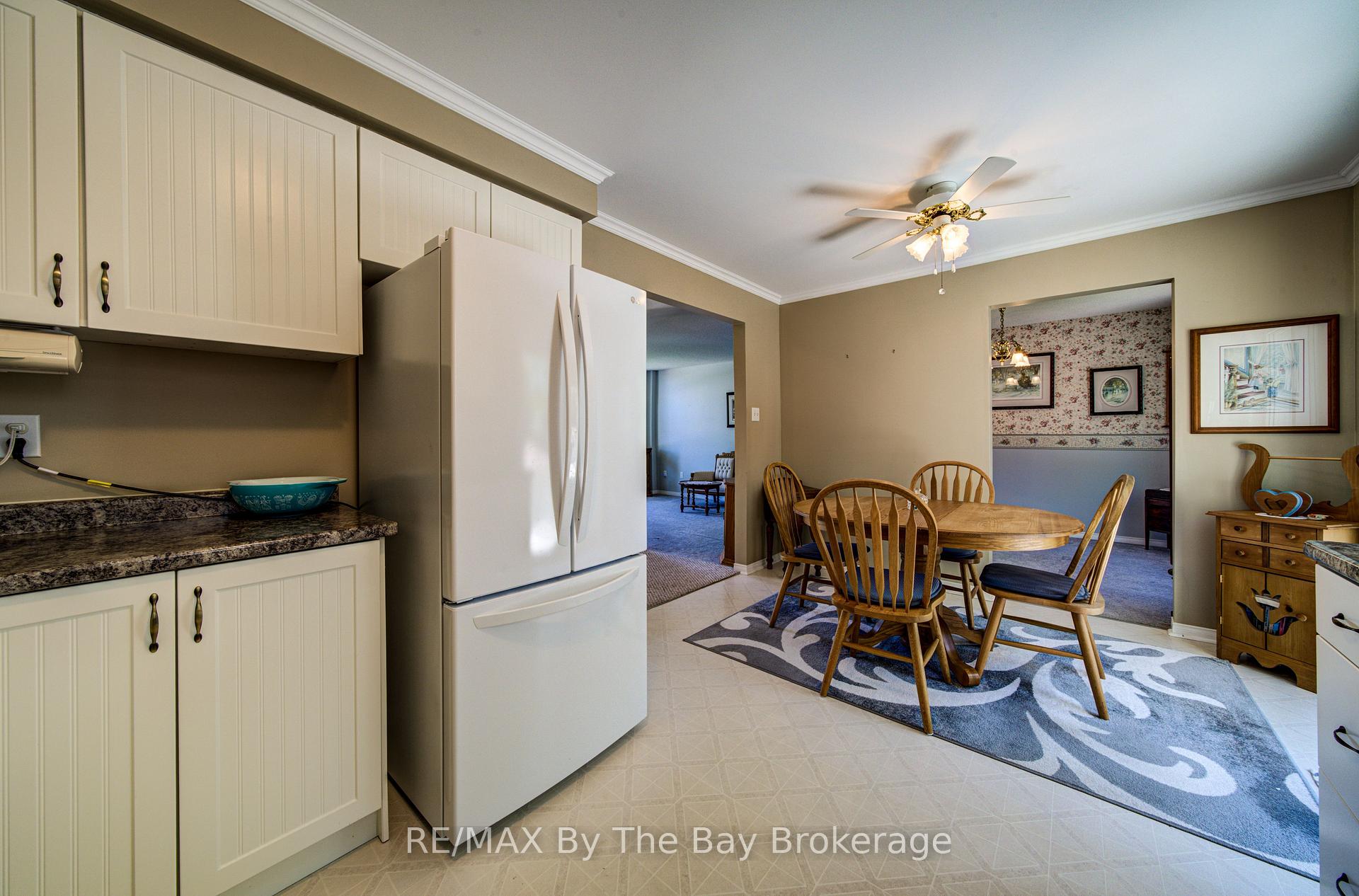 Photo 16 of 12 Silver Birch Avenue, Wasaga Beach — HOMEH