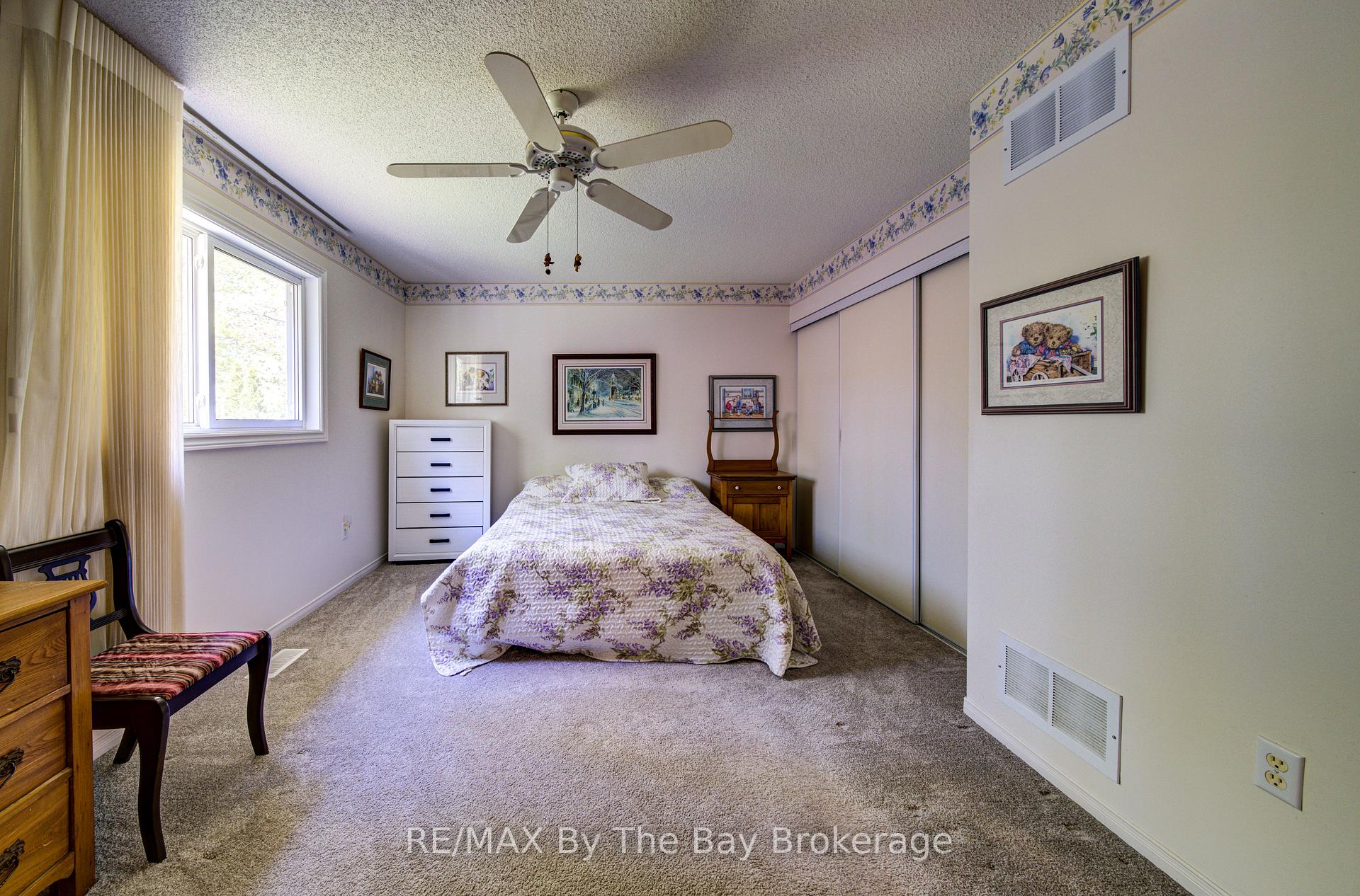 Photo 18 of 12 Silver Birch Avenue, Wasaga Beach — HOMEH