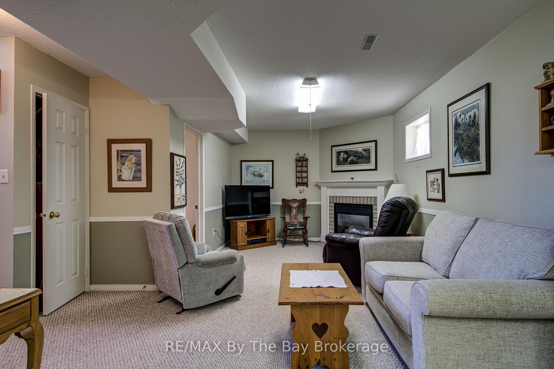 Photo 29 of 12 Silver Birch Avenue, Wasaga Beach — HOMEH